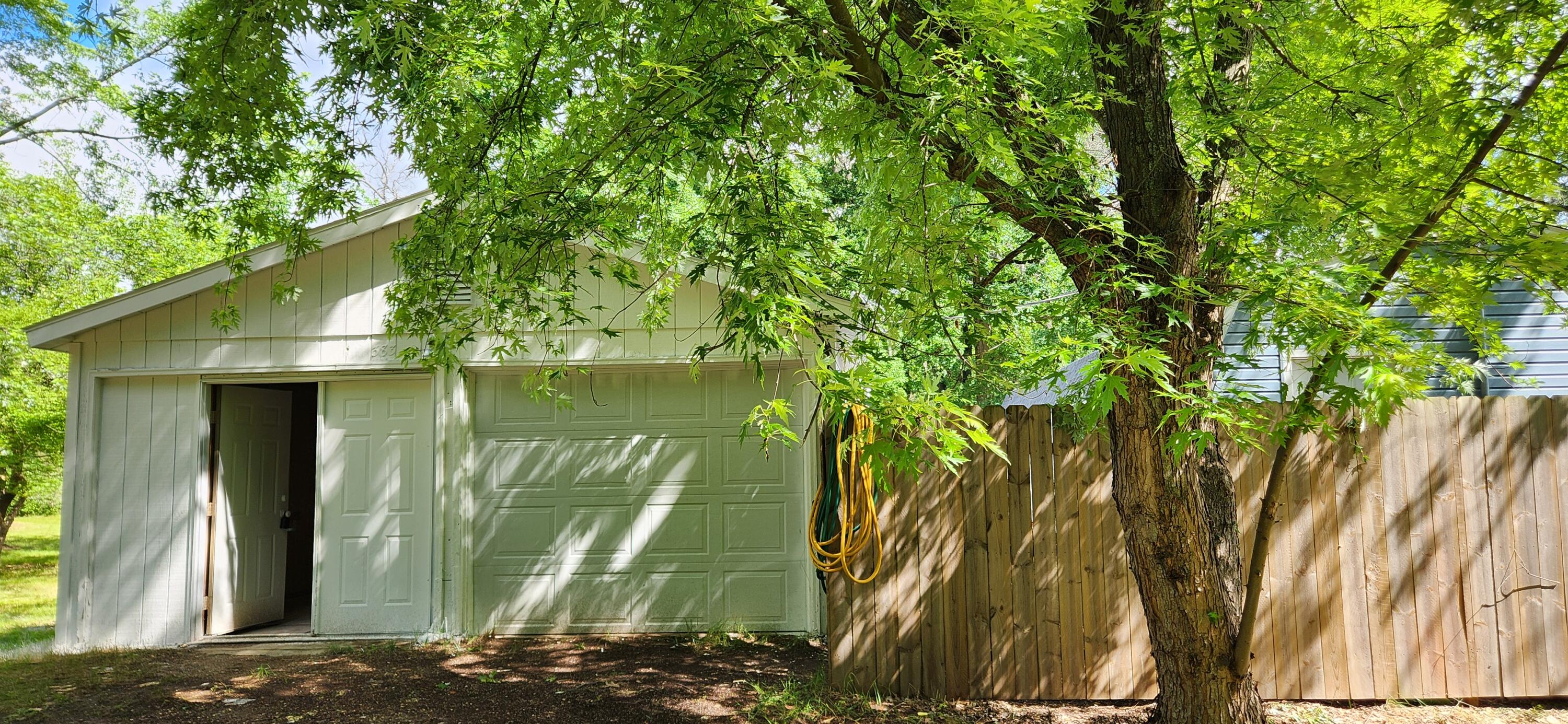 383 W 8 Mile Road Property Photo 16