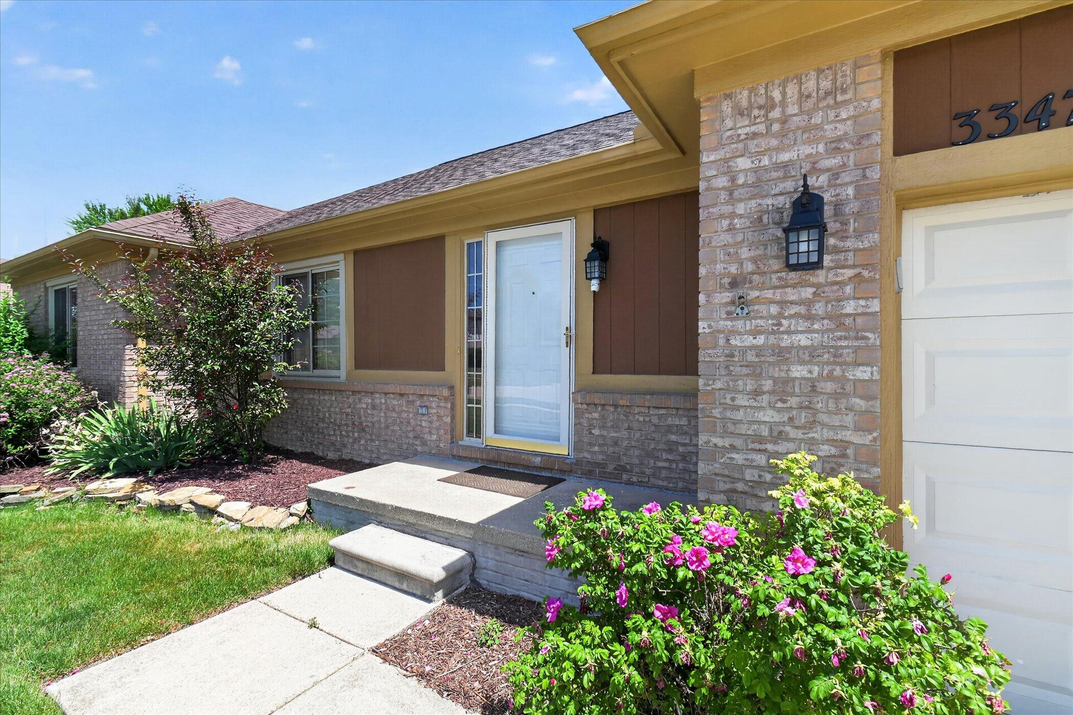 33470 Paoletti Drive Property Photo 4