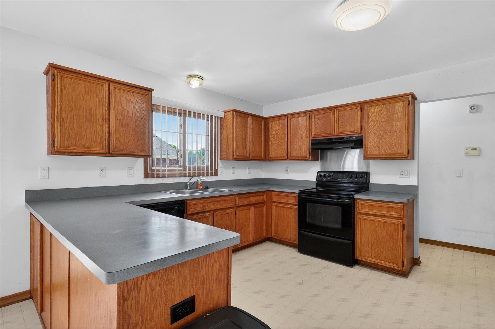 33470 Paoletti Drive Property Photo 8