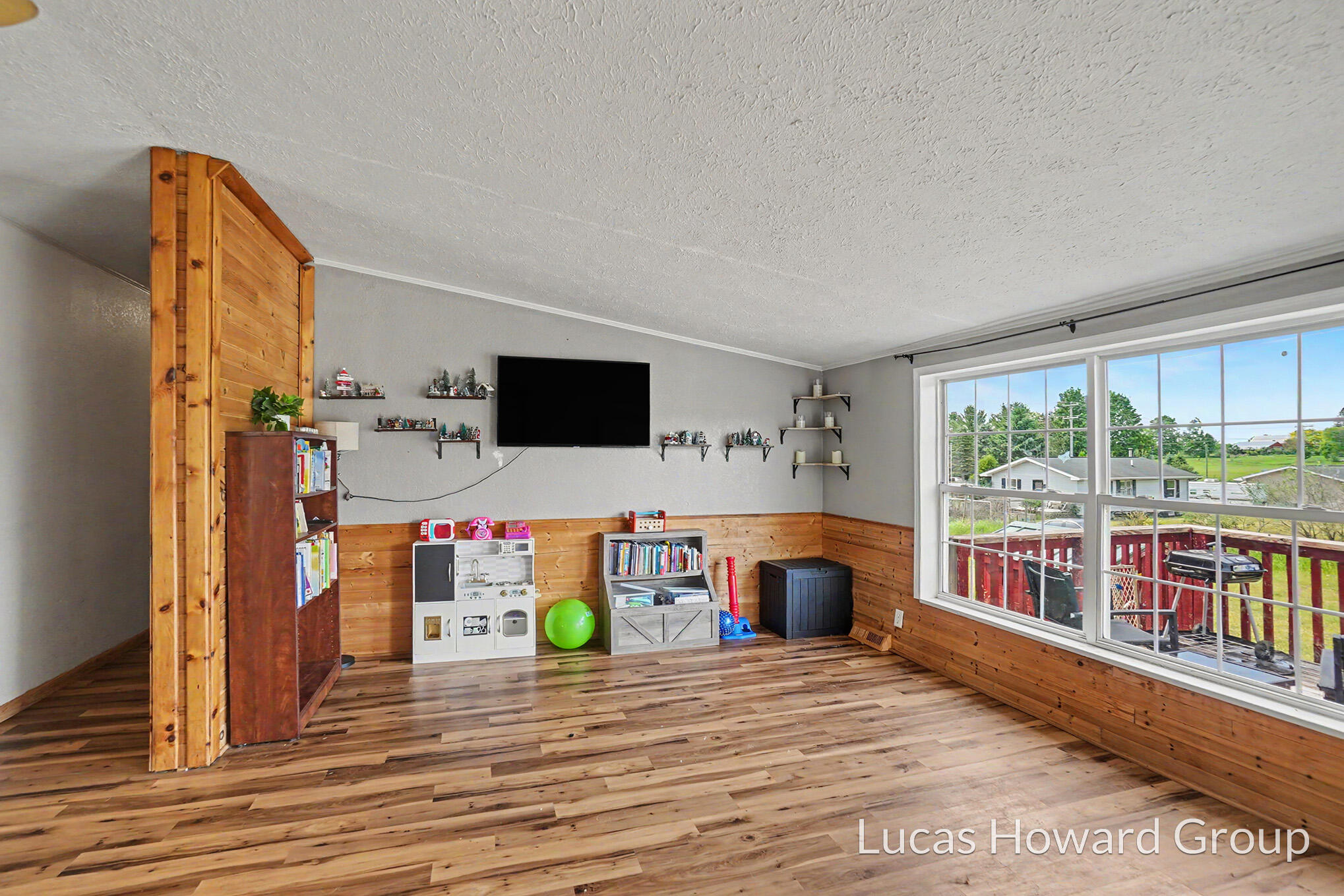 6944 S Saddler Road Property Photo 4