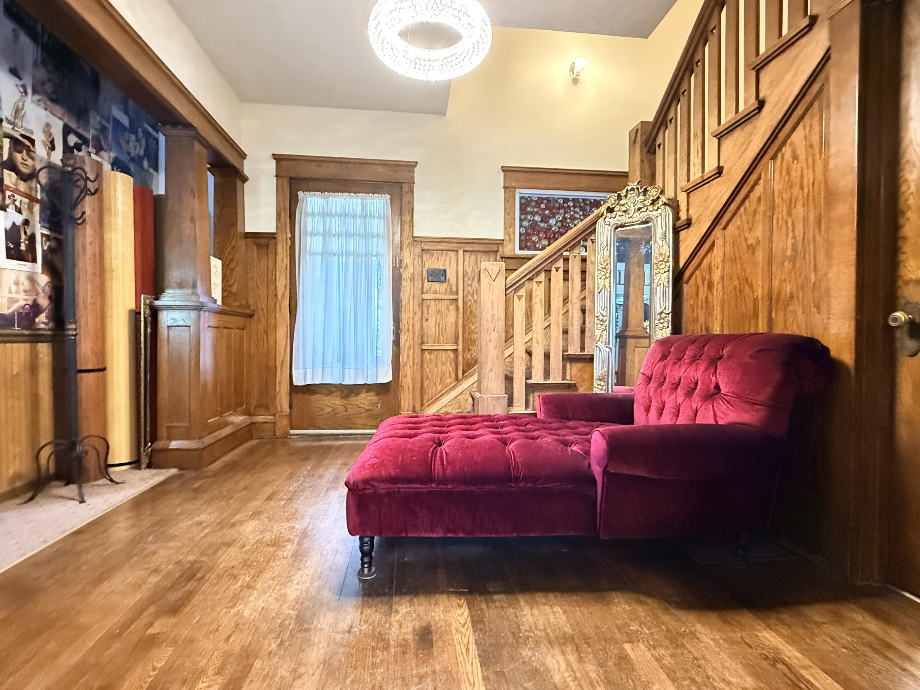 2 E Ash Street E Property Photo 6