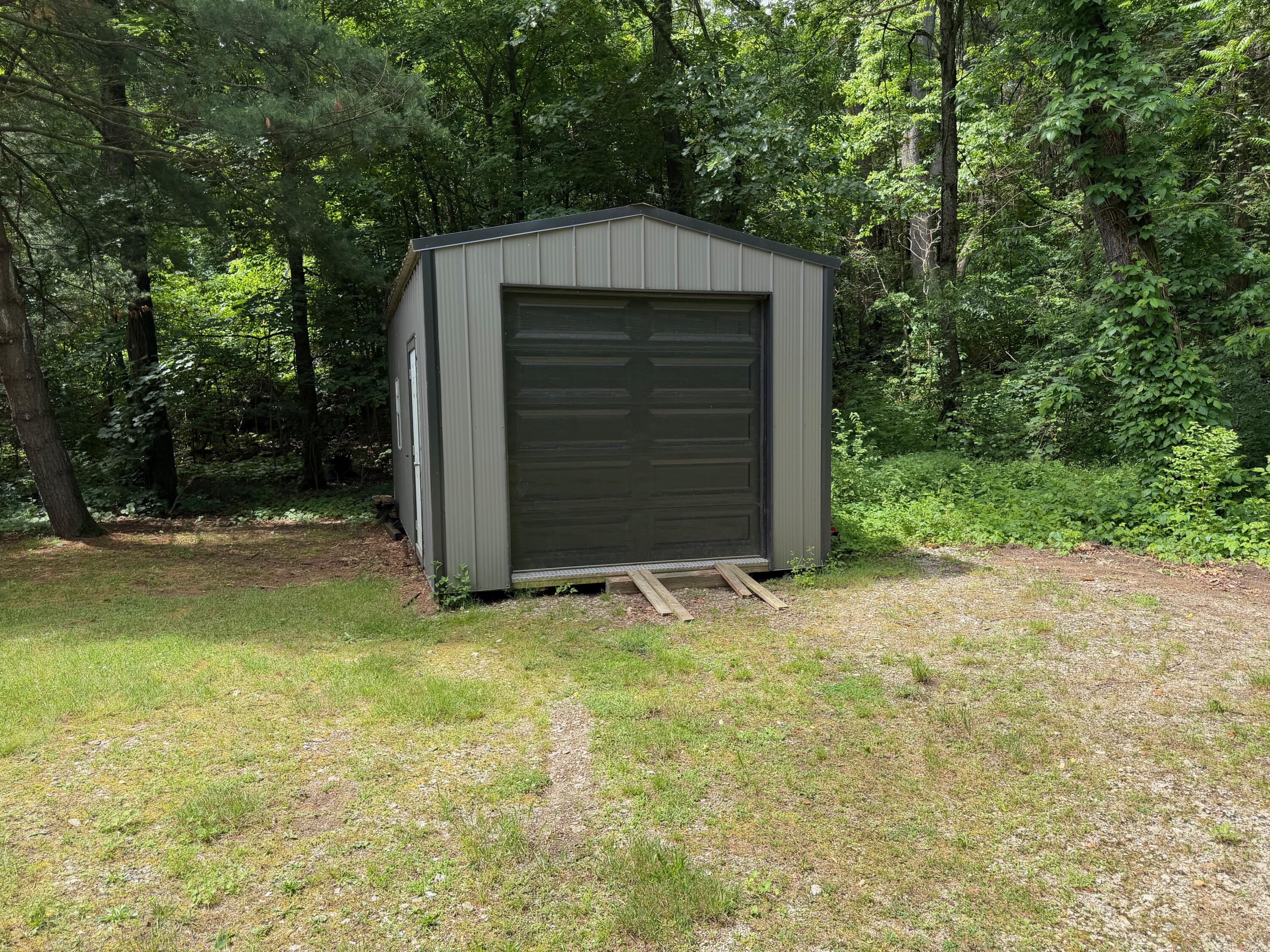 59710 M-51 S Property Photo 24