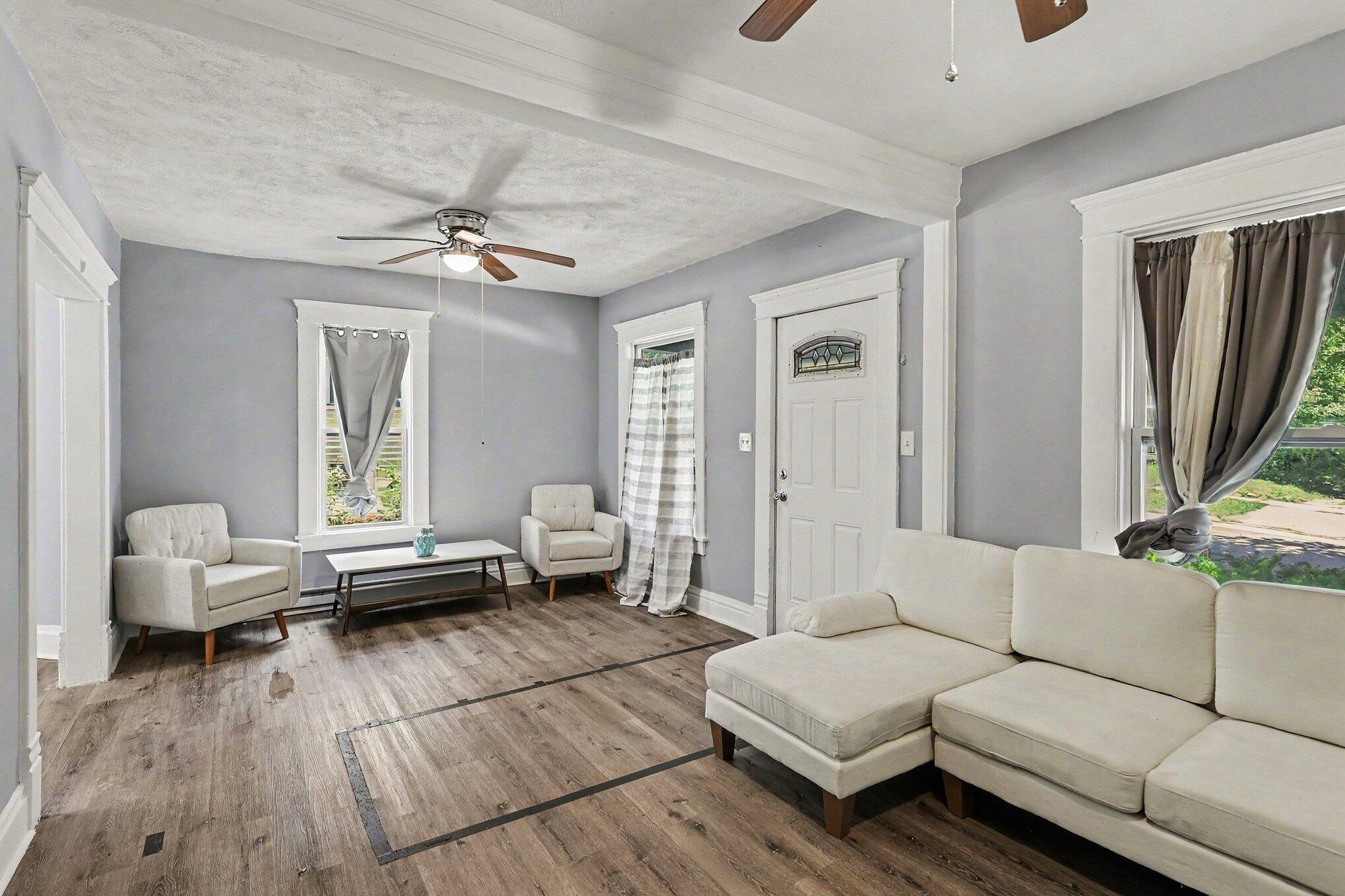 1222 E Kalamazoo Street Property Photo 3