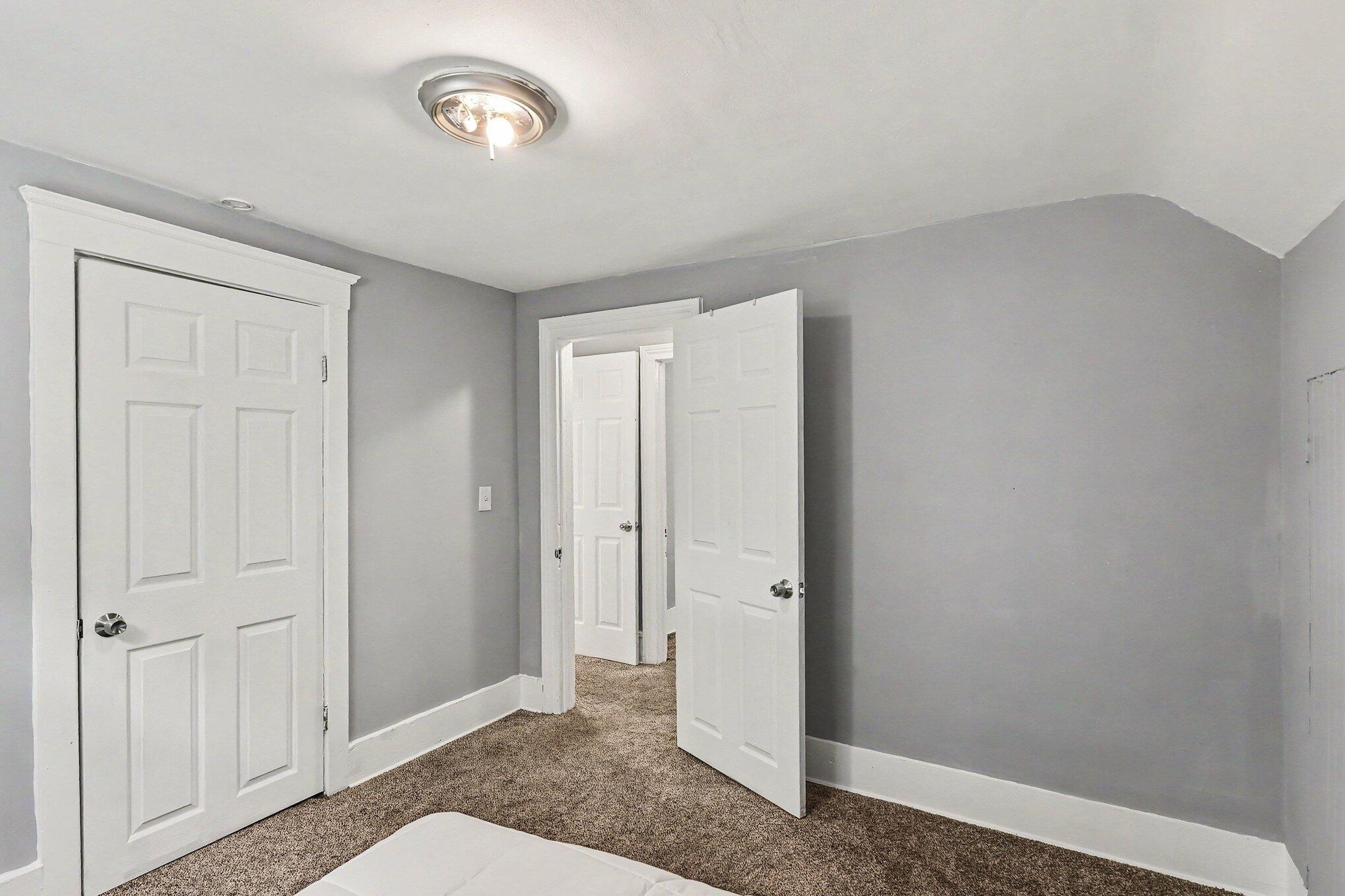 1222 E Kalamazoo Street Property Photo 18