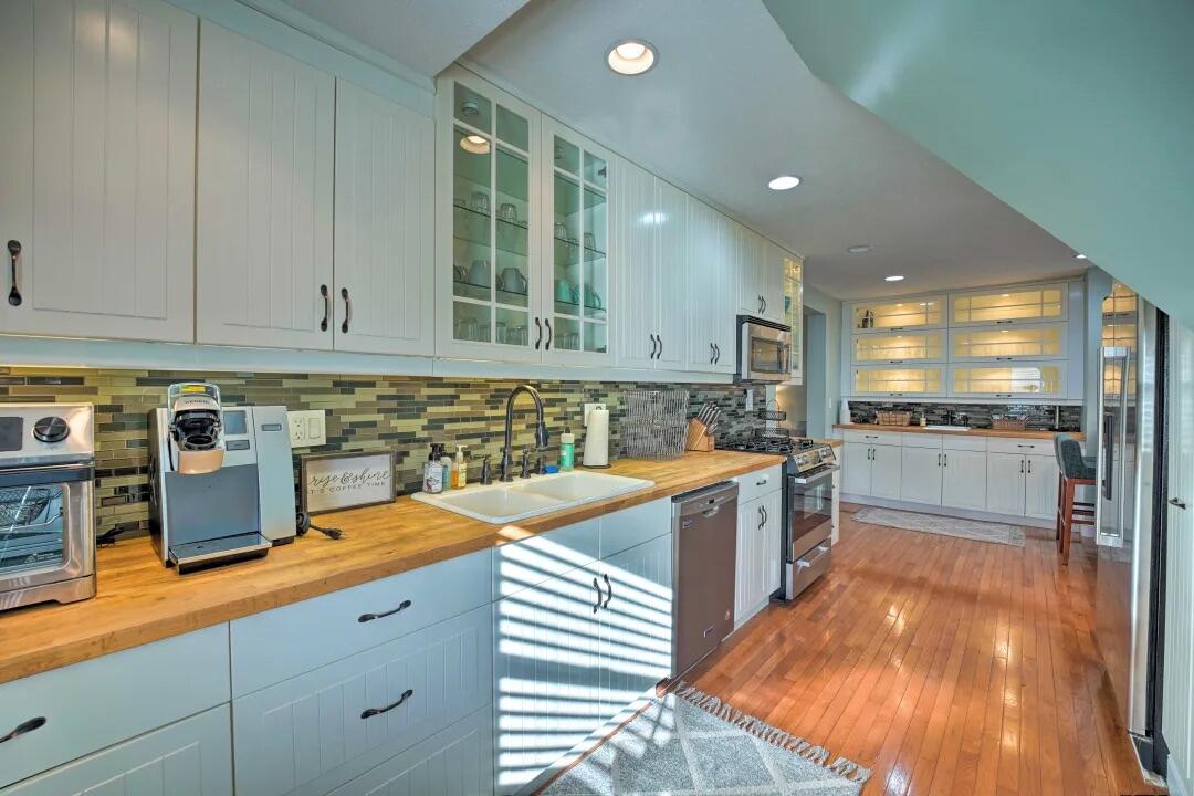 803 Court Street Property Photo 5