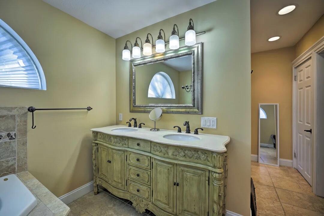 803 Court Street Property Photo 15