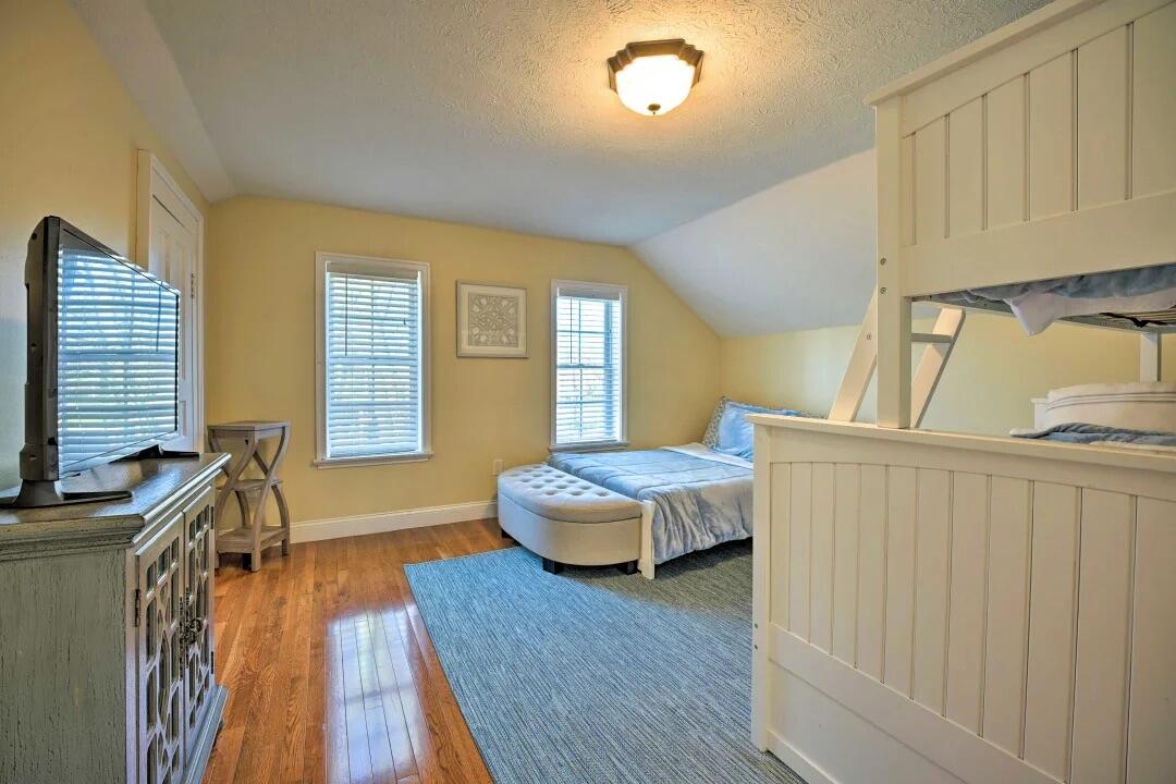 803 Court Street Property Photo 22