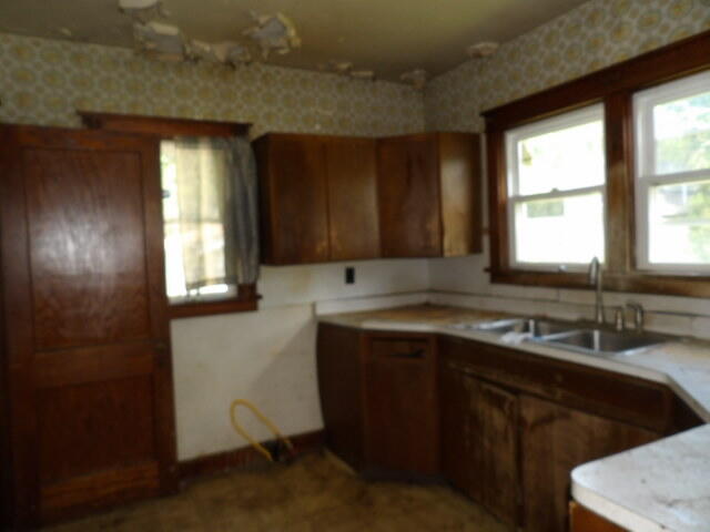 709 S Main Street Property Photo 11