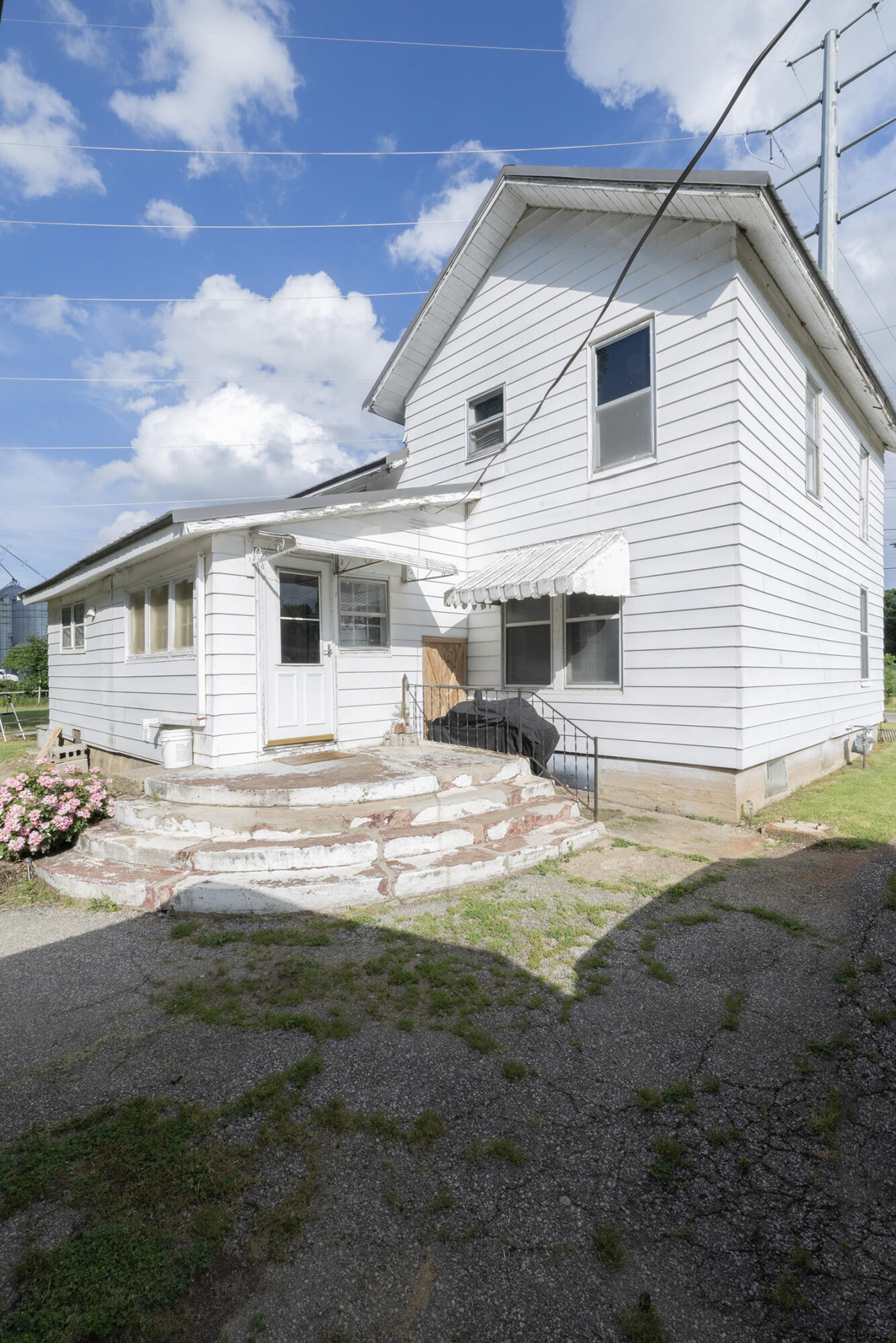 123 Hilltop Lane Property Photo 23