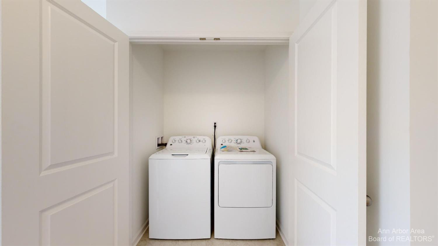 2741 Bristol Ridge Drive Property Photo 21
