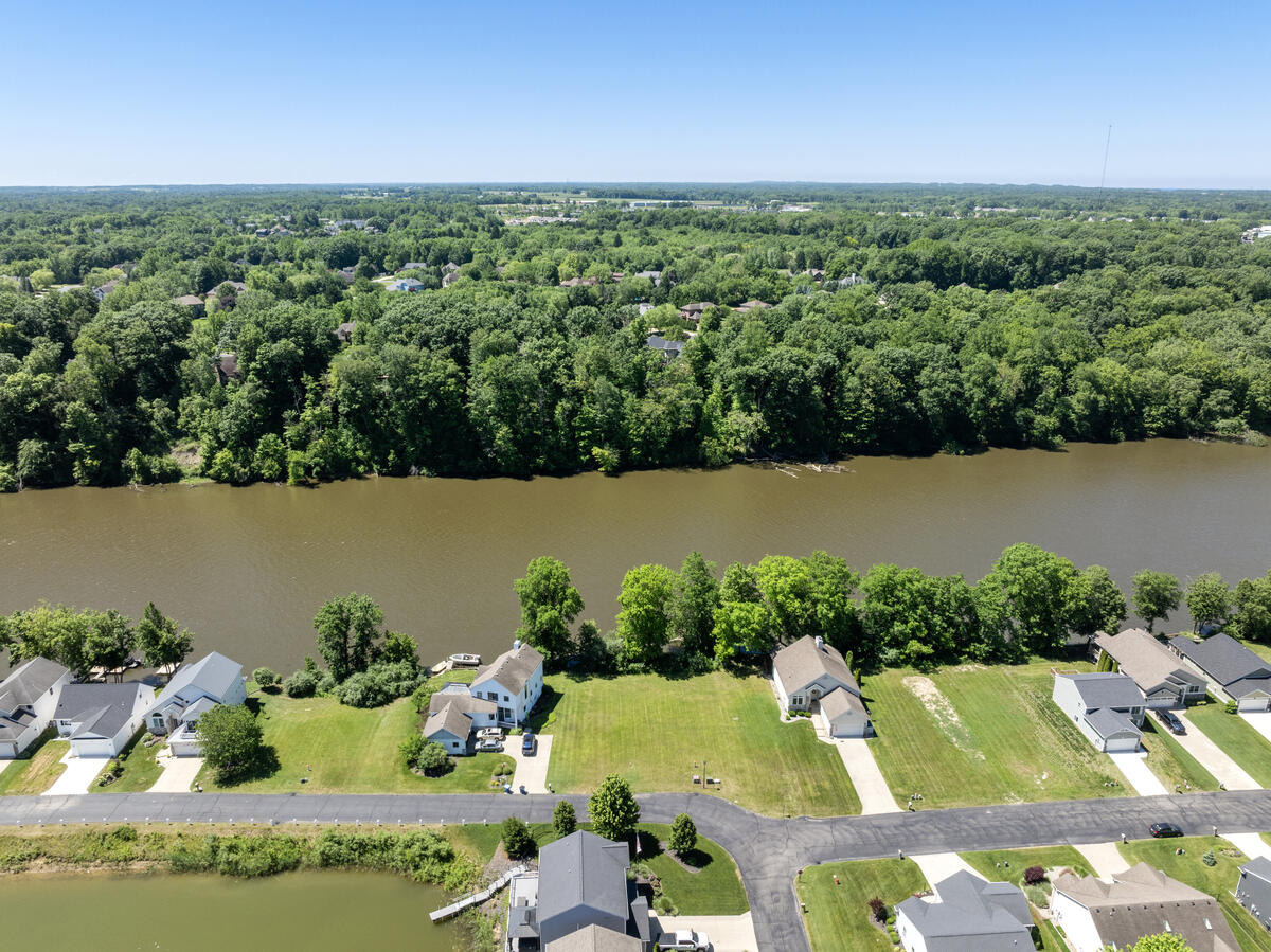 578 Swan River Drive Property Photo 5