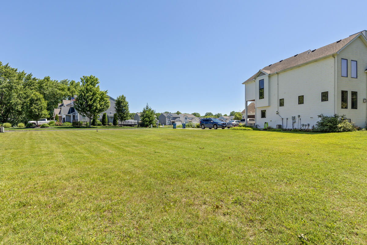578 Swan River Drive Property Photo 13