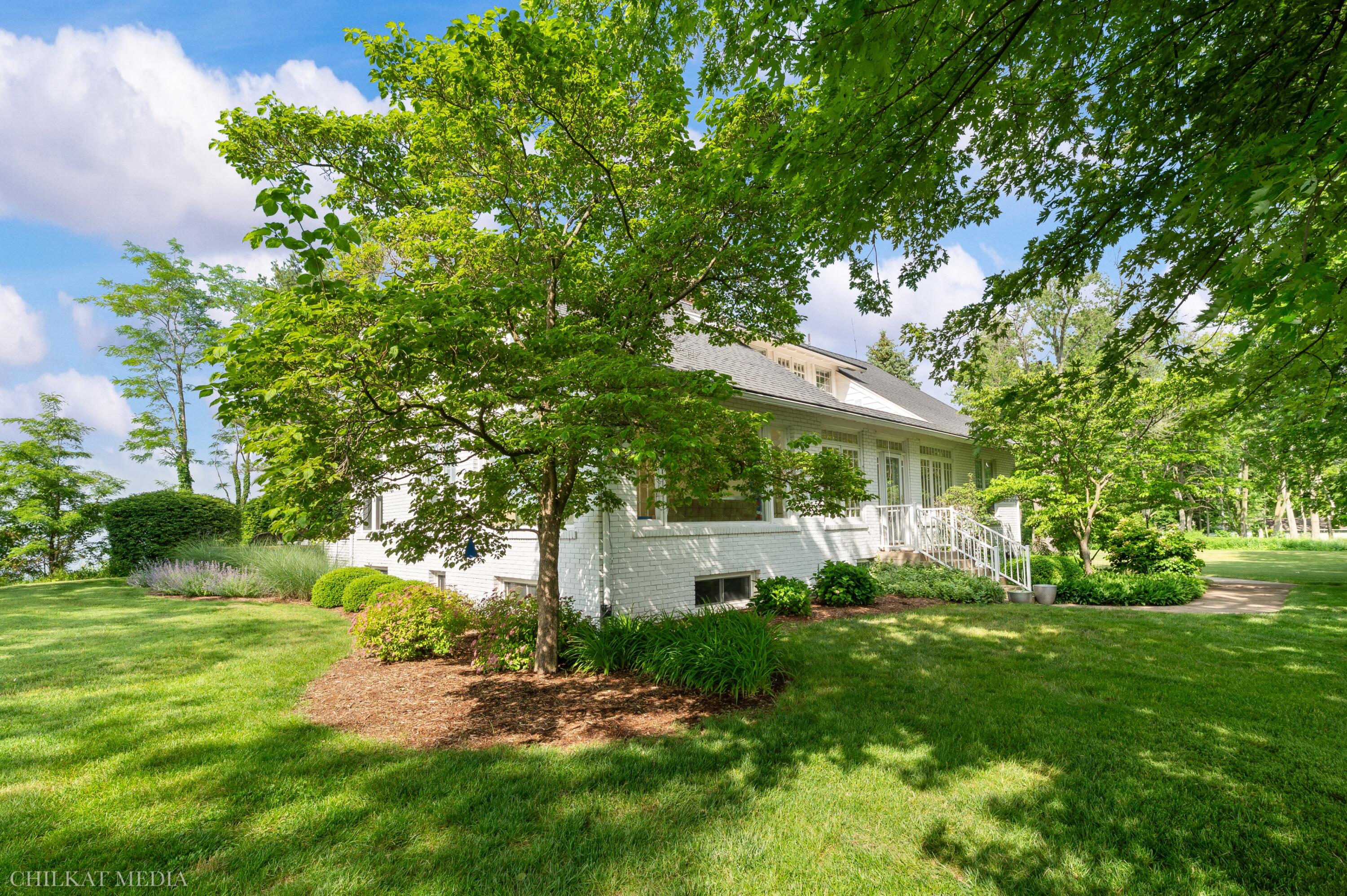 2815 Lake Pines Path Property Photo 3