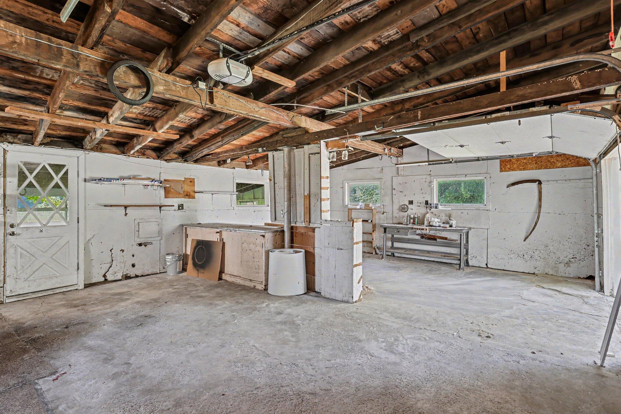 6923 Young Road Property Photo 18