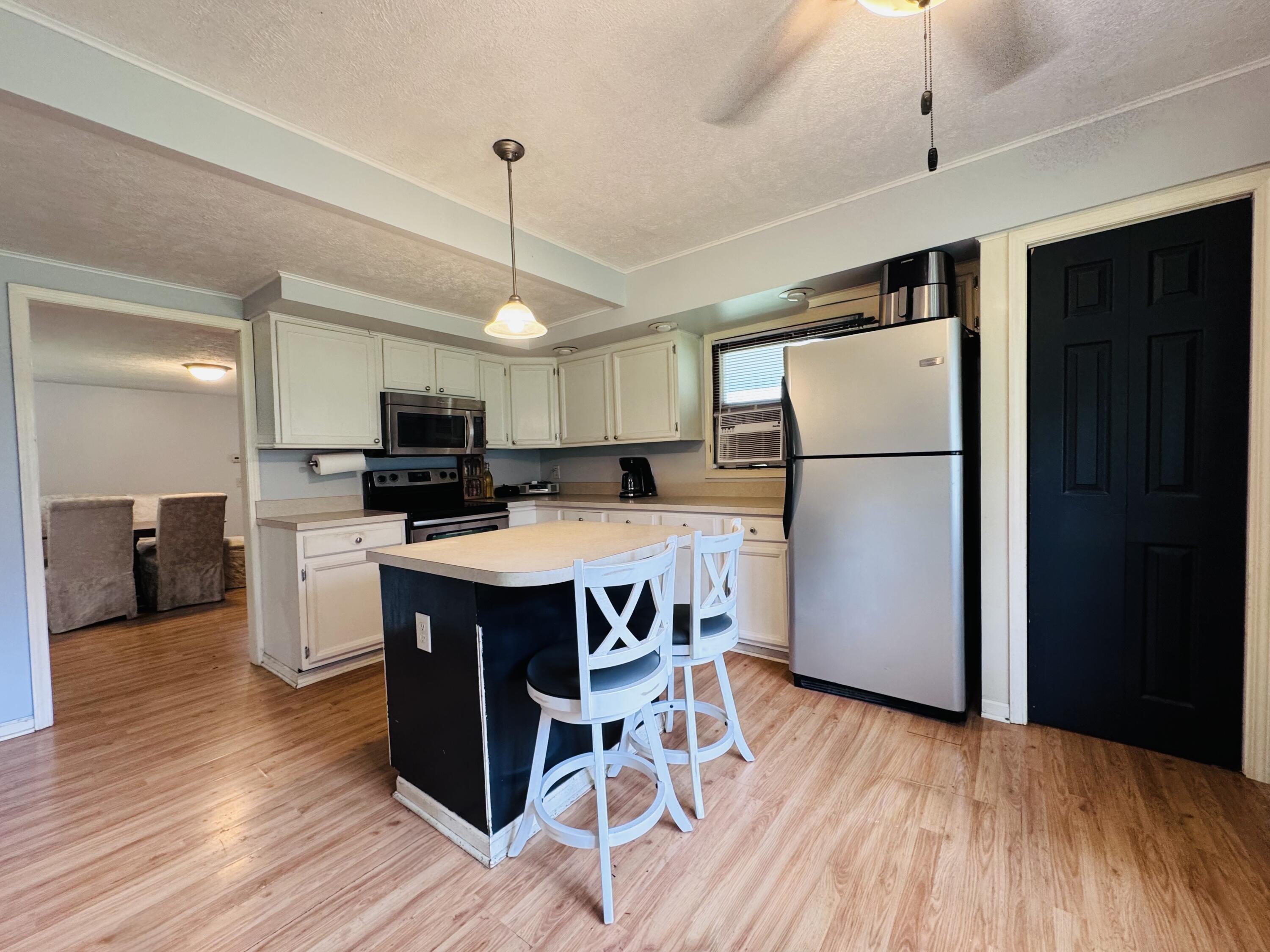 9460 M-140 Property Photo 3