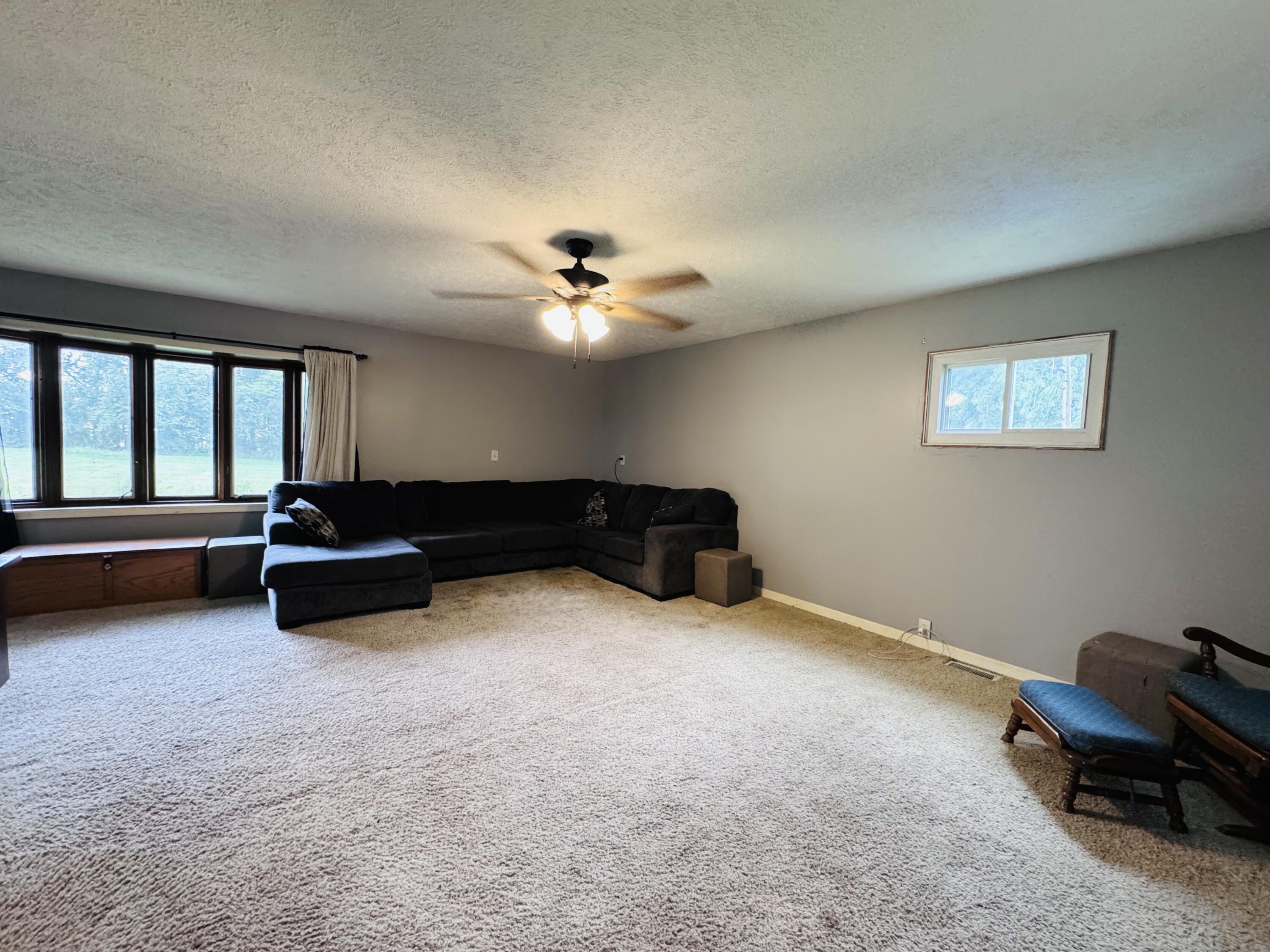 9460 M-140 Property Photo 7