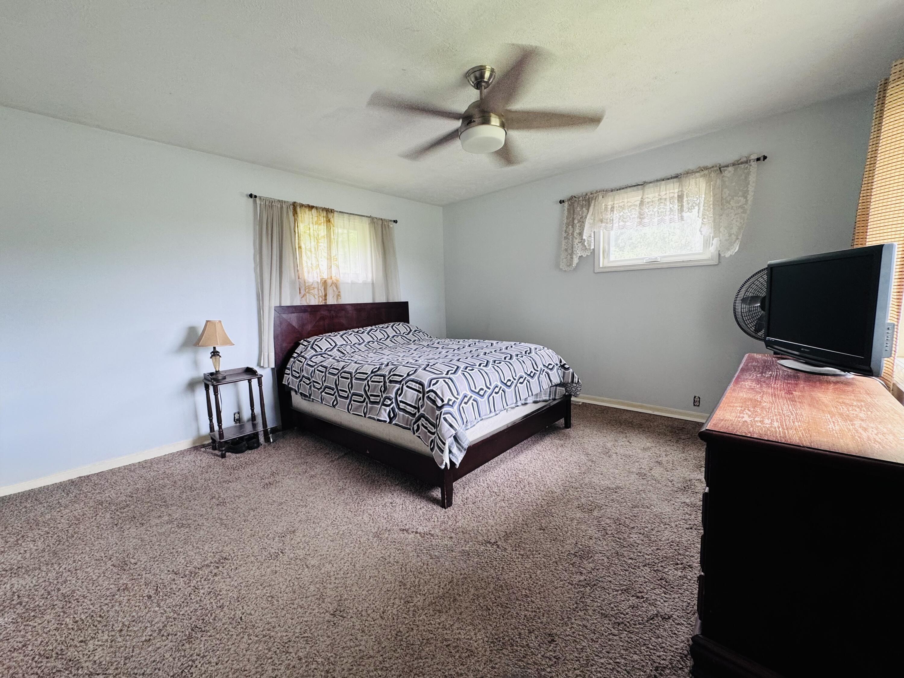 9460 M-140 Property Photo 14
