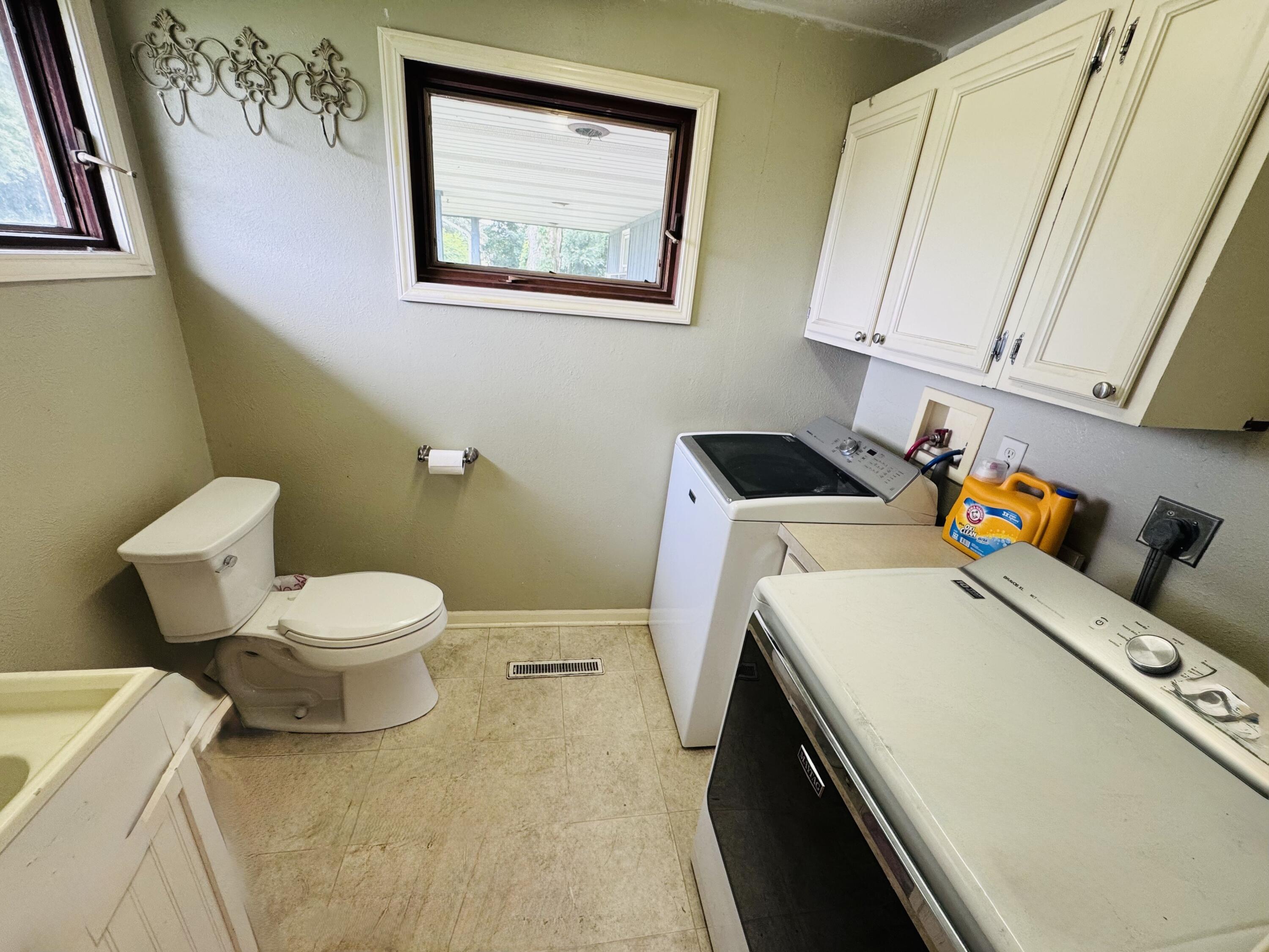 9460 M-140 Property Photo 17