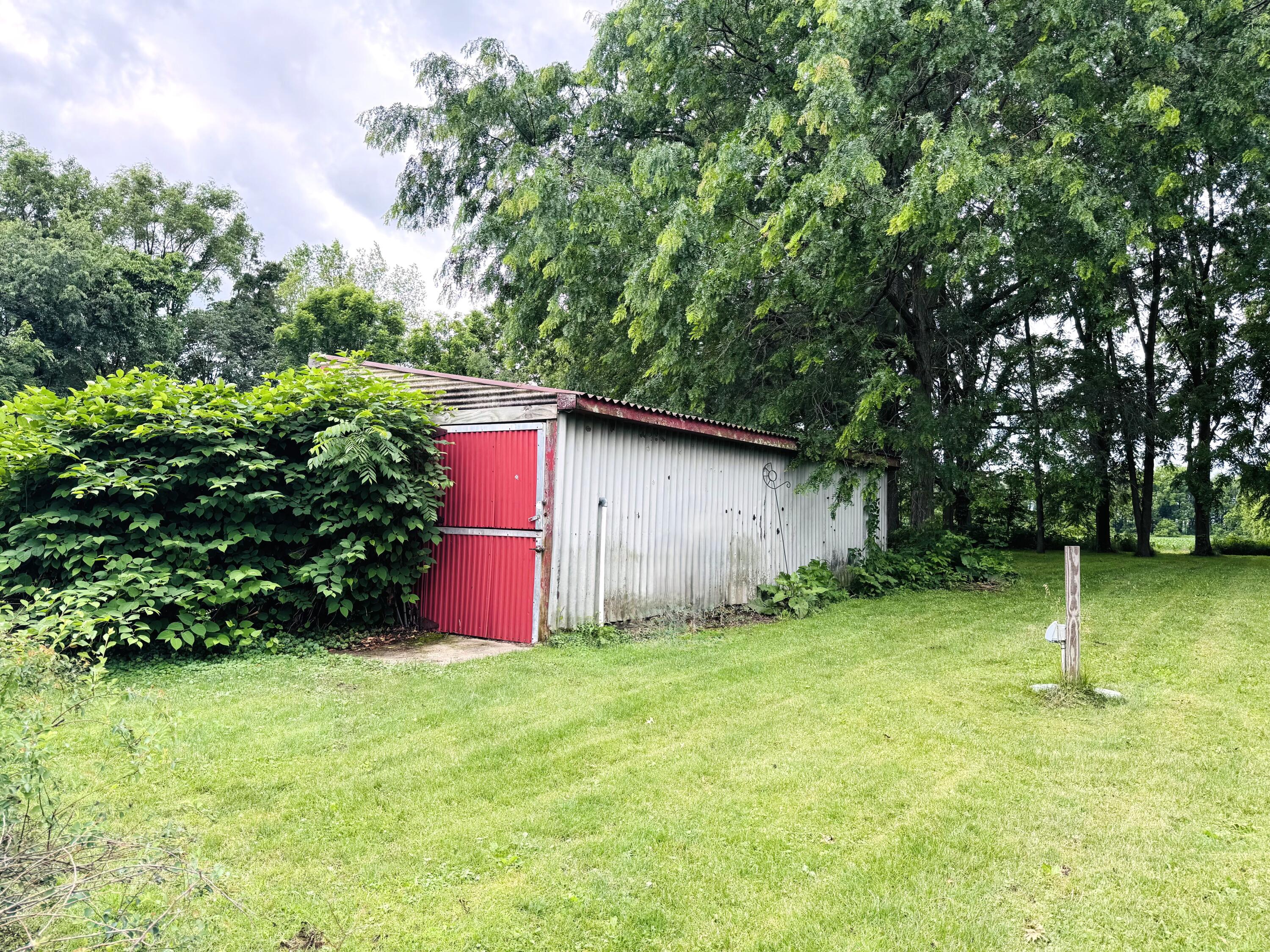 9460 M-140 Property Photo 26