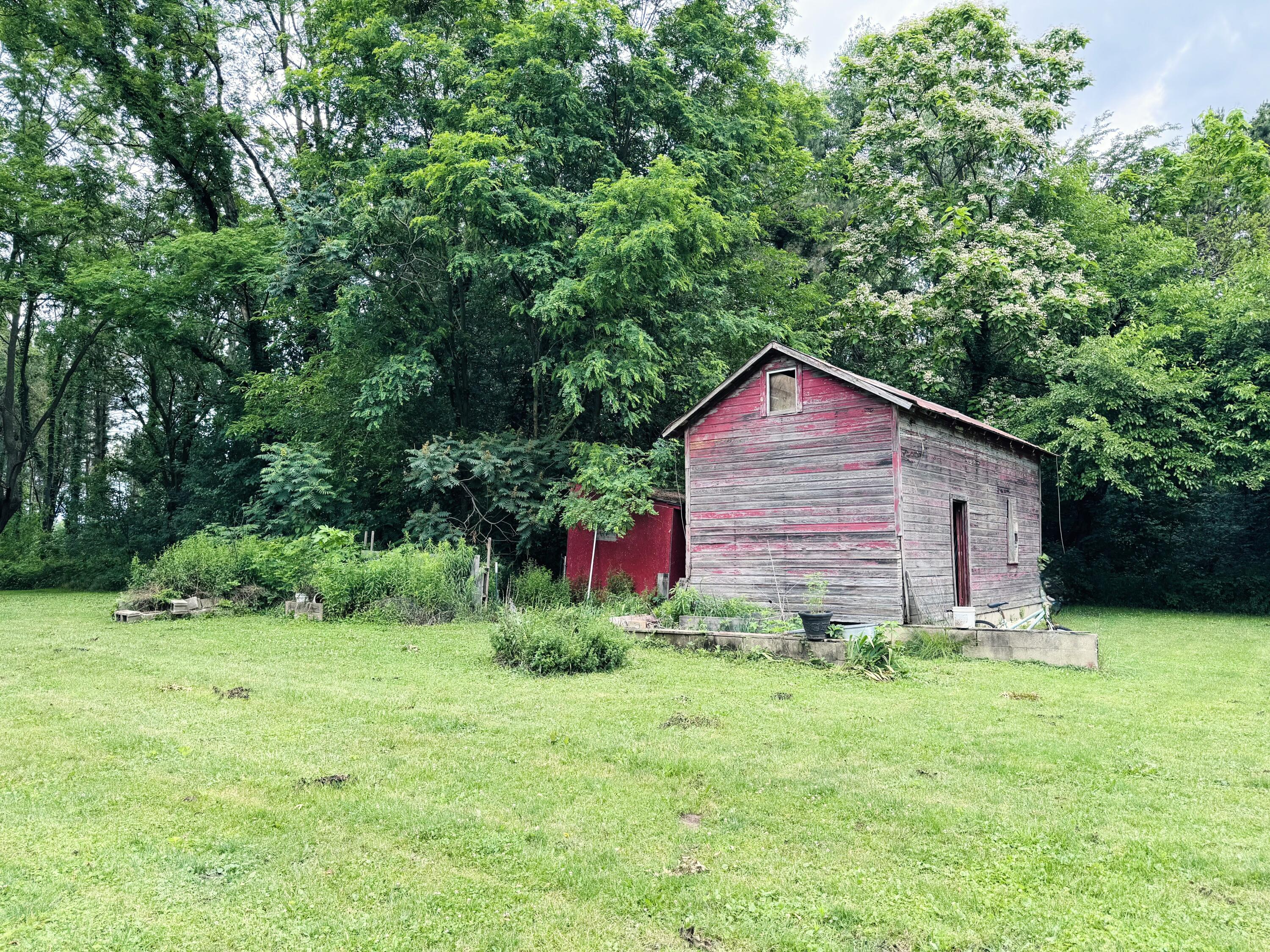 9460 M-140 Property Photo 28
