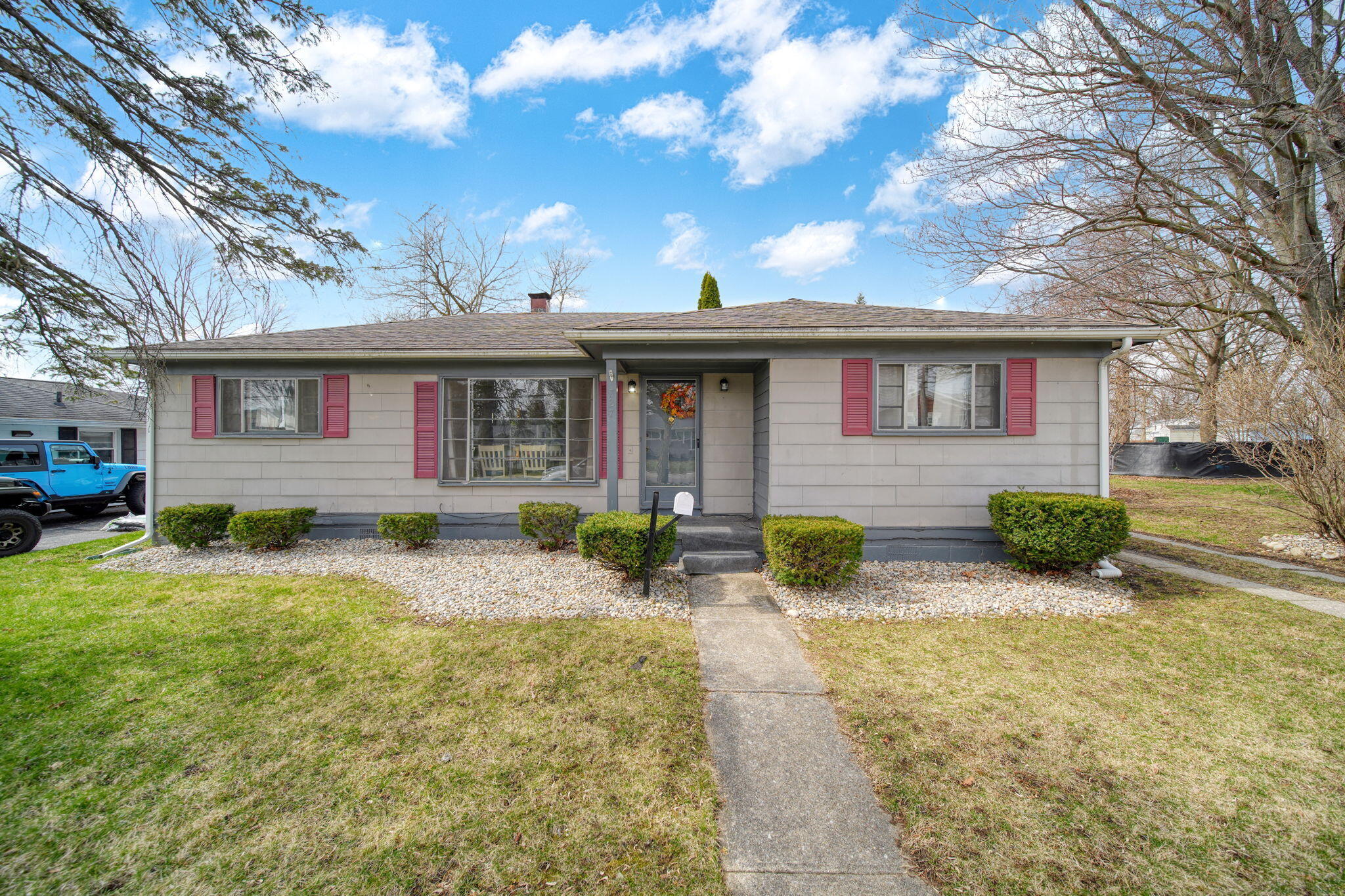 727 Springbrook Avenue Property Photo 1