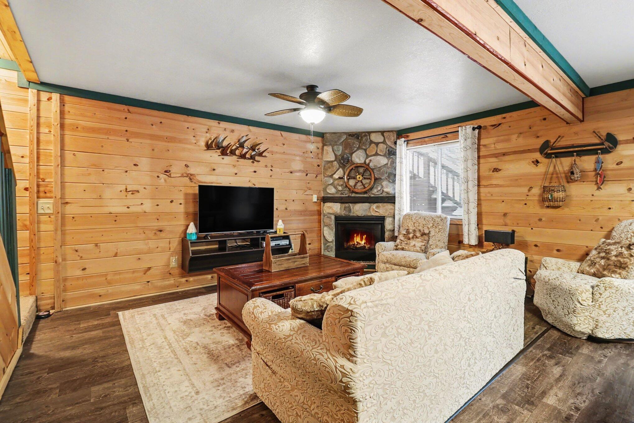 5526 W Longbridge Road Property Photo 7