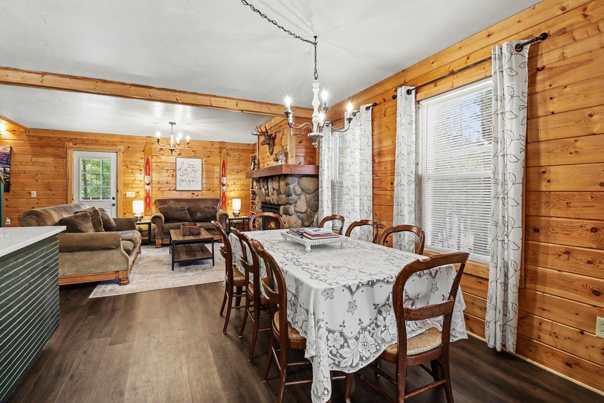 5526 W Longbridge Road Property Photo 10