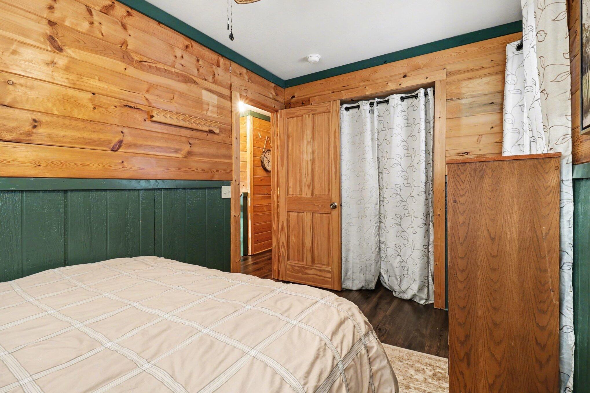 5526 W Longbridge Road Property Photo 14