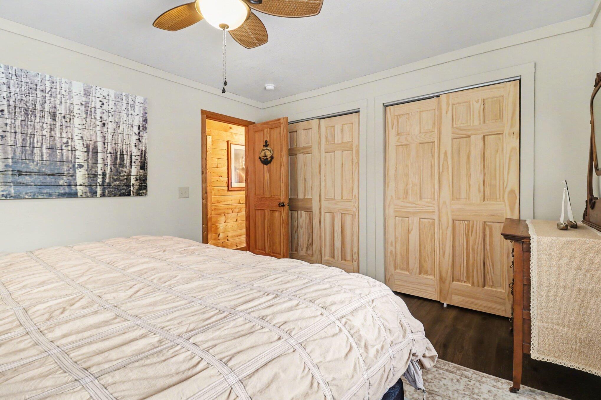 5526 W Longbridge Road Property Photo 18