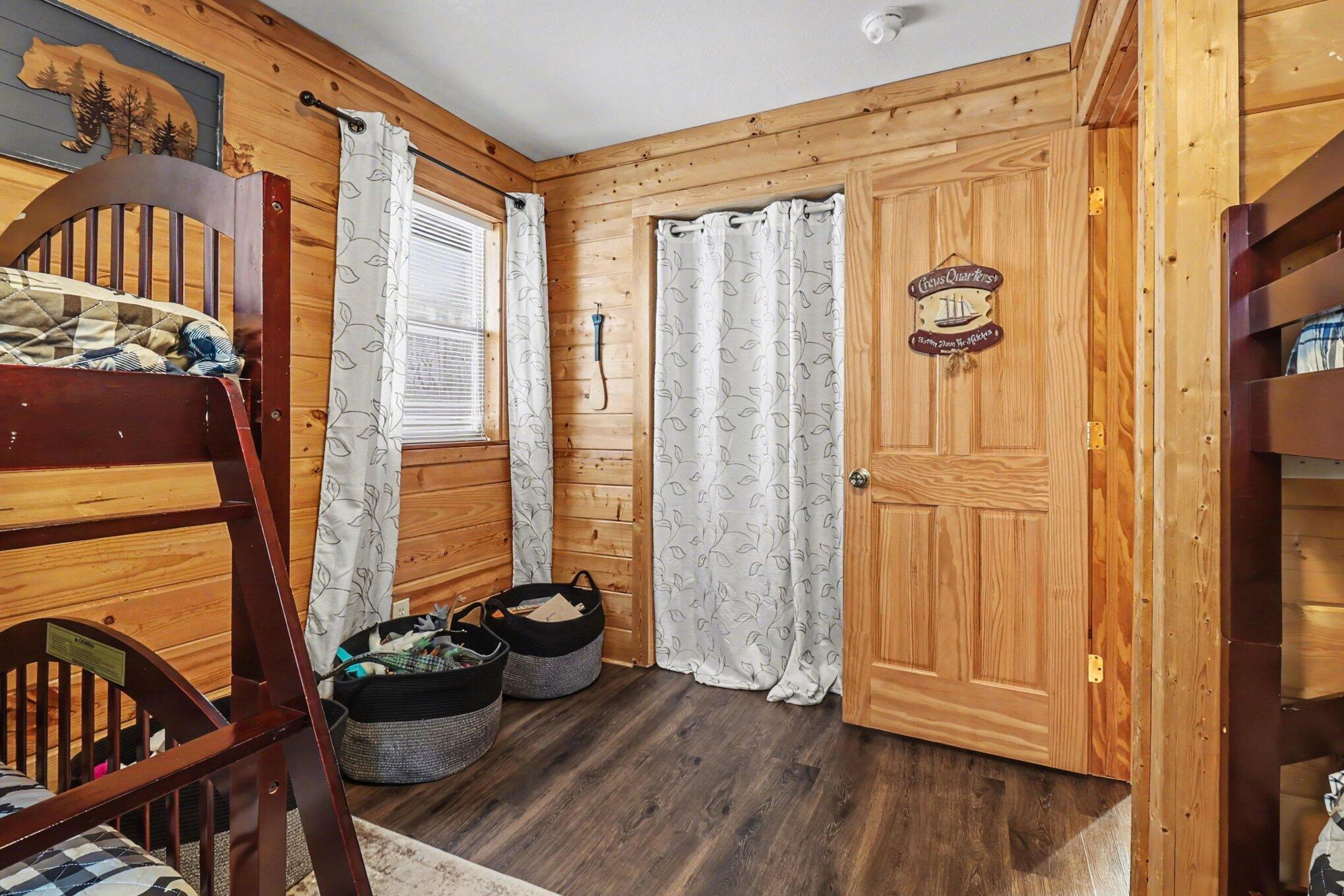 5526 W Longbridge Road Property Photo 27