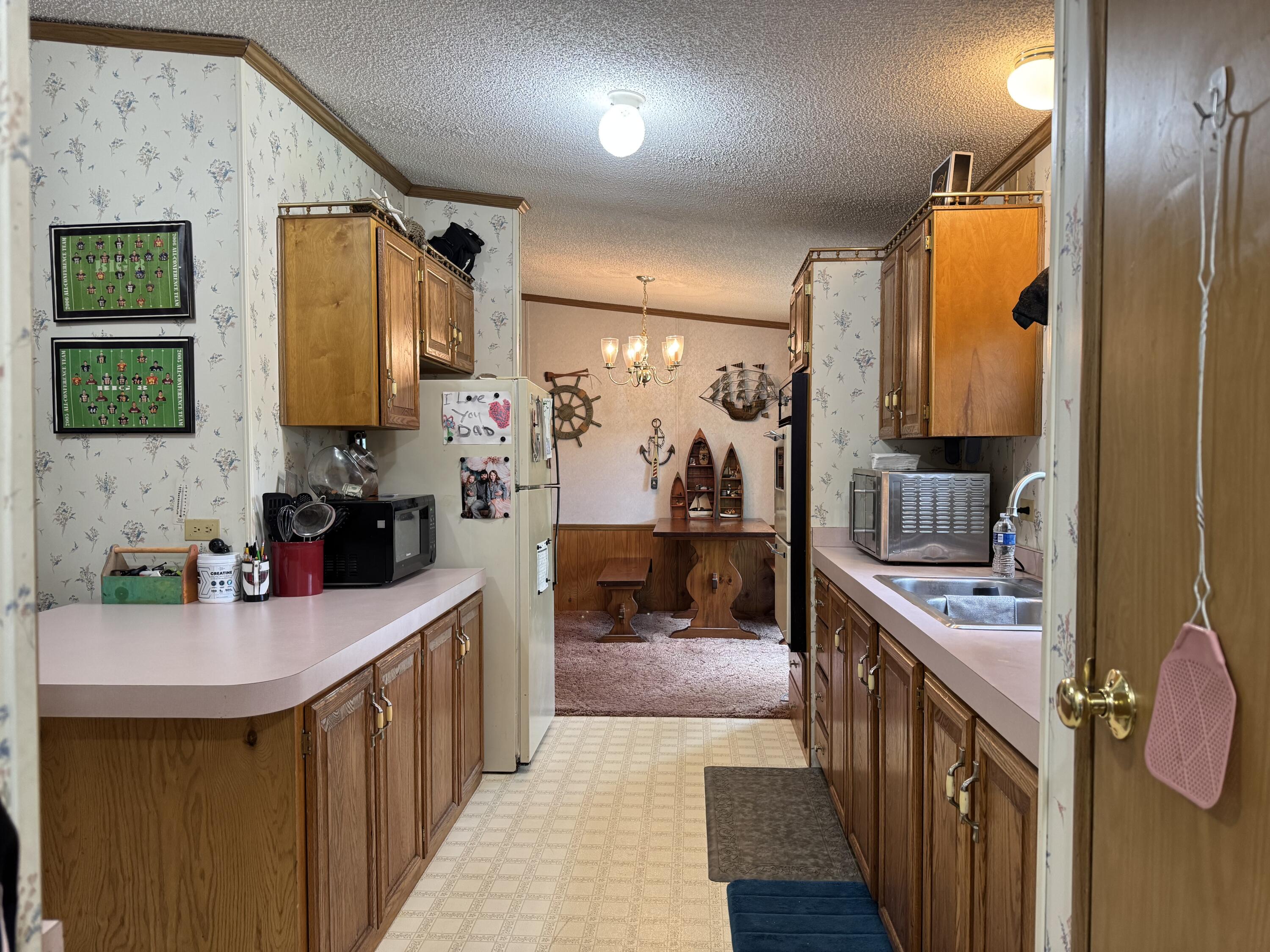 270 Kathy Drive Property Photo 3