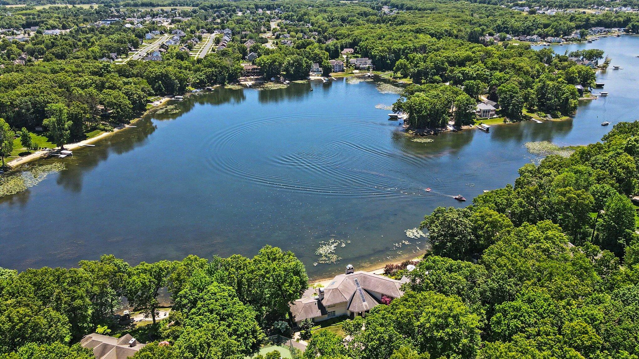 7405 Hidden Cove Place Property Photo 4