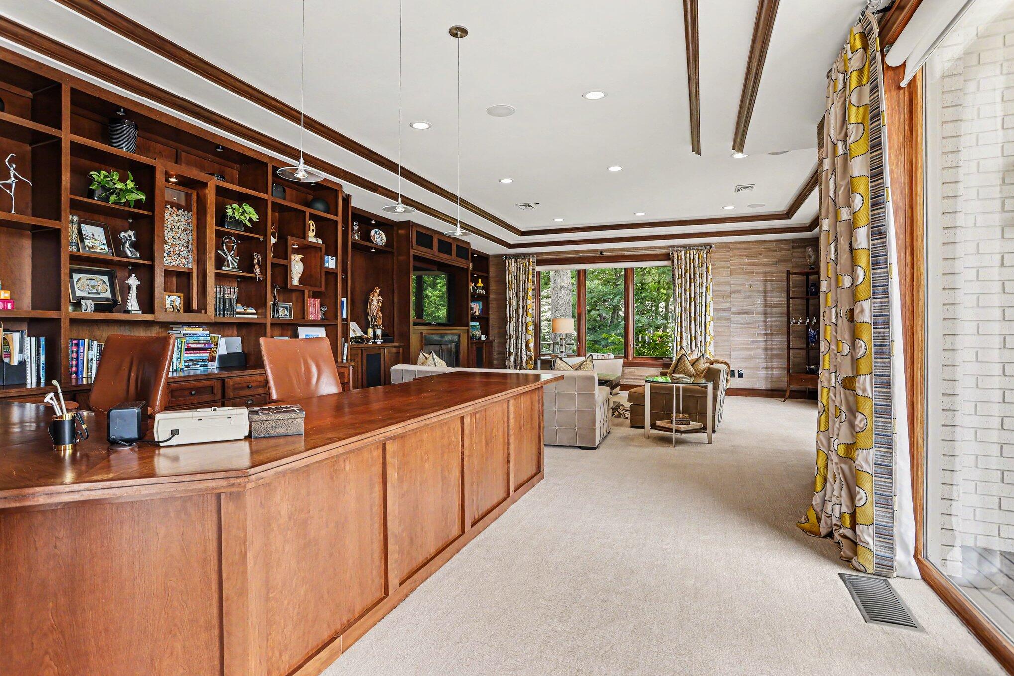 7405 Hidden Cove Place Property Photo 11