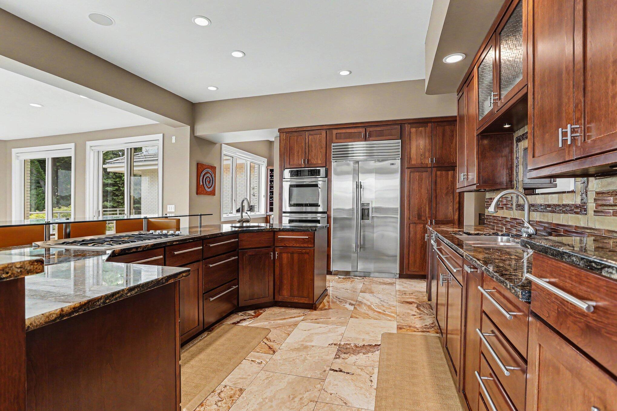 7405 Hidden Cove Place Property Photo 13