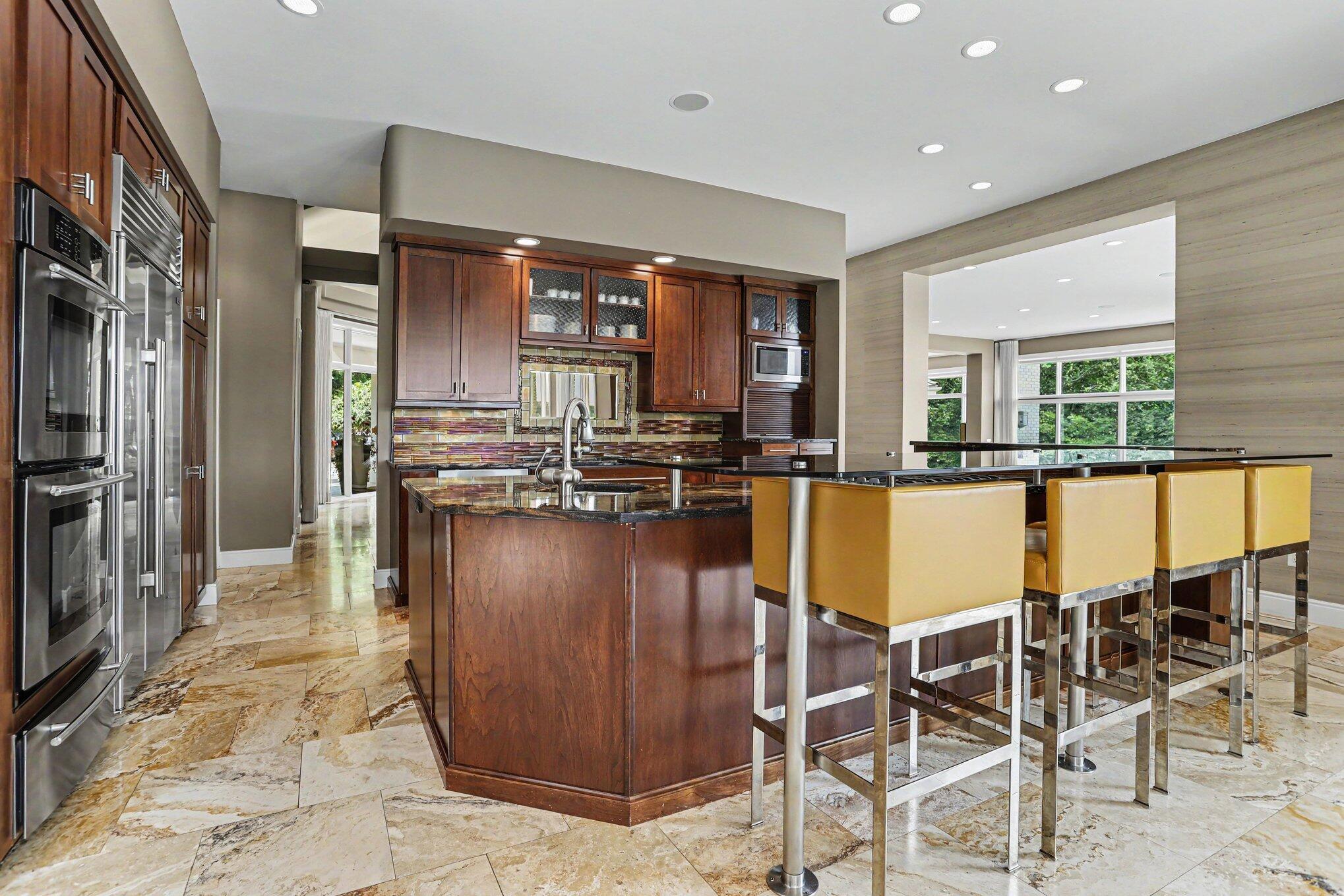 7405 Hidden Cove Place Property Photo 14