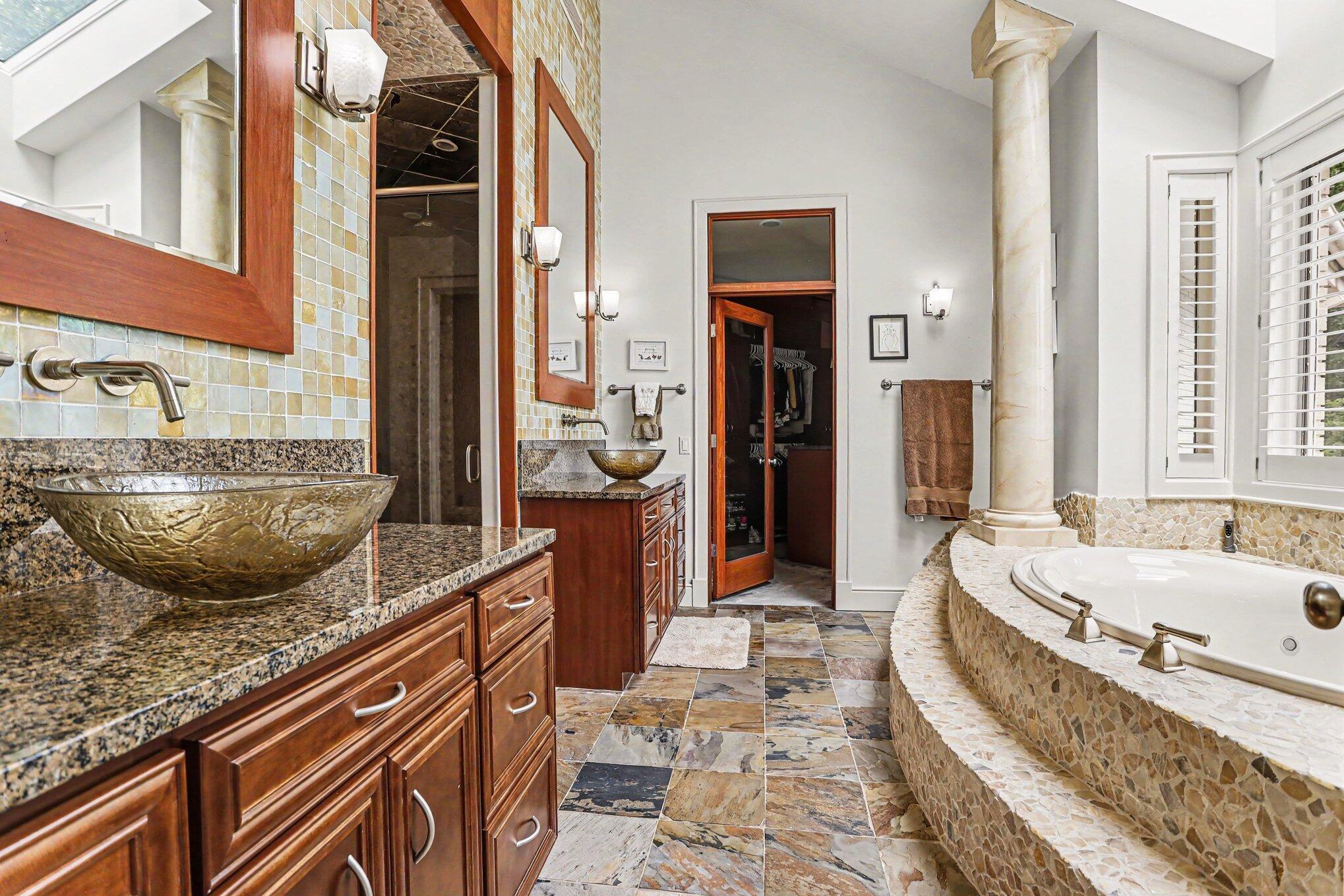 7405 Hidden Cove Place Property Photo 20