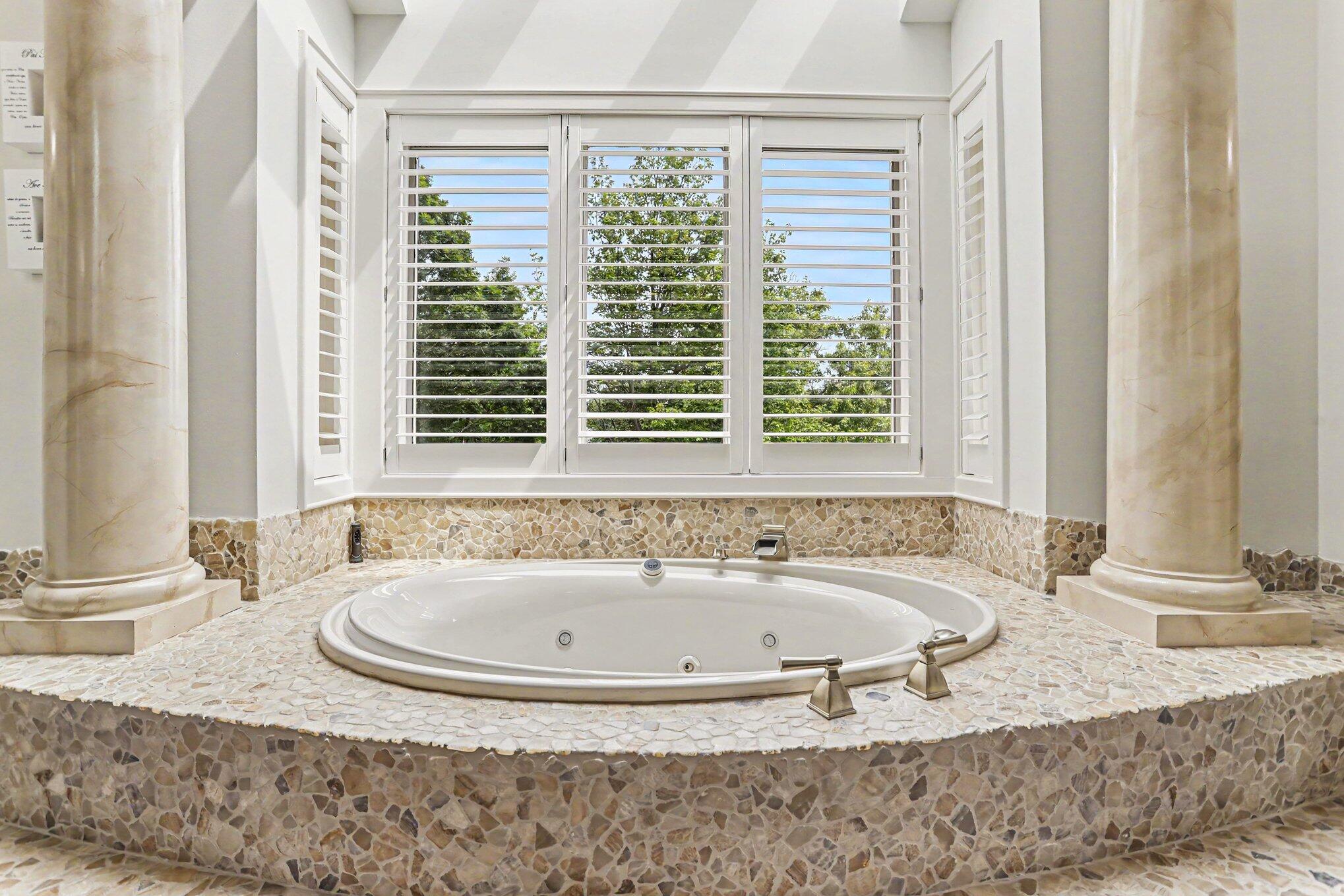 7405 Hidden Cove Place Property Photo 21