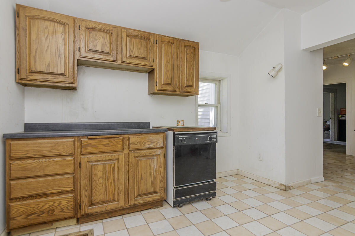 506 E 2nd Street Property Photo 5