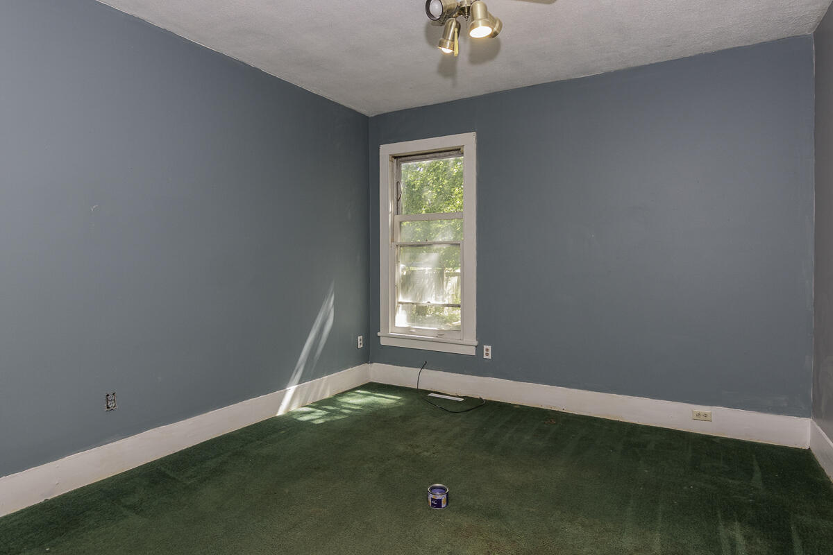 506 E 2nd Street Property Photo 16