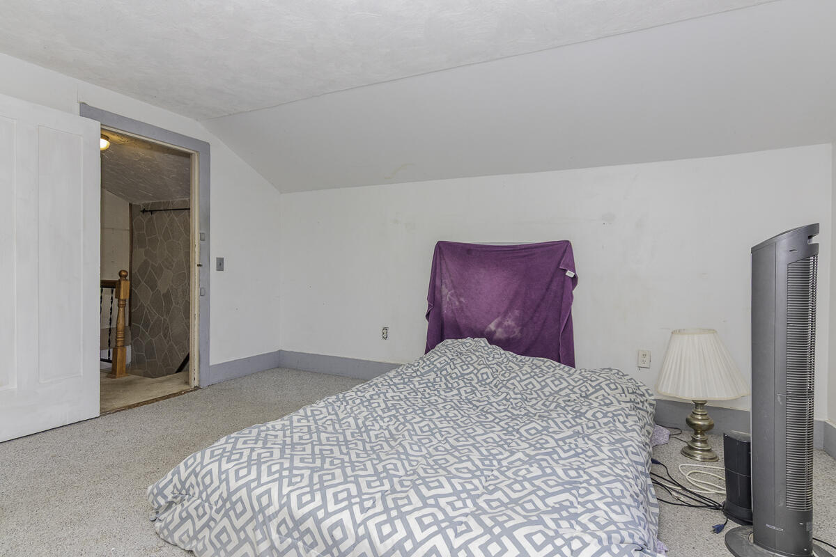 506 E 2nd Street Property Photo 18