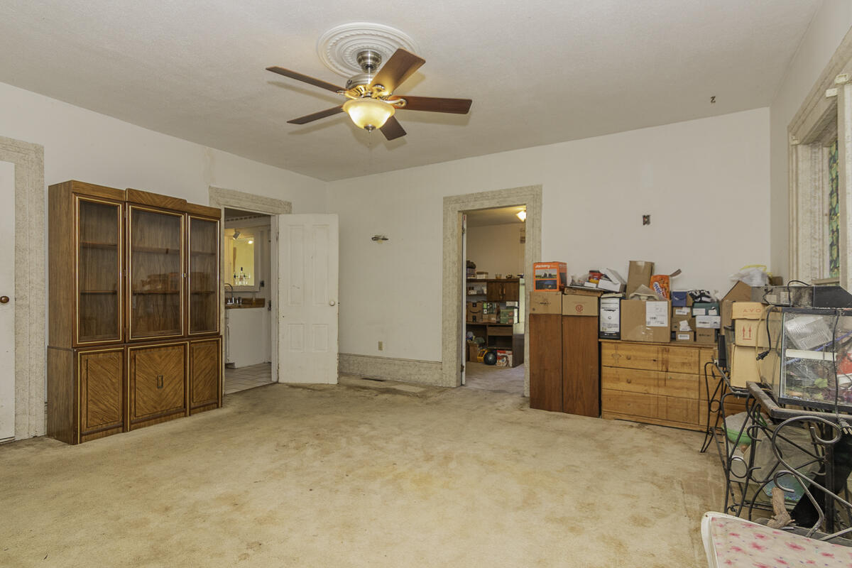 506 E 2nd Street Property Photo 25