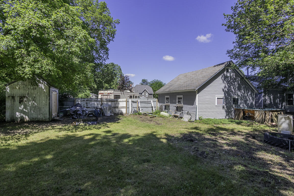 506 E 2nd Street Property Photo 44