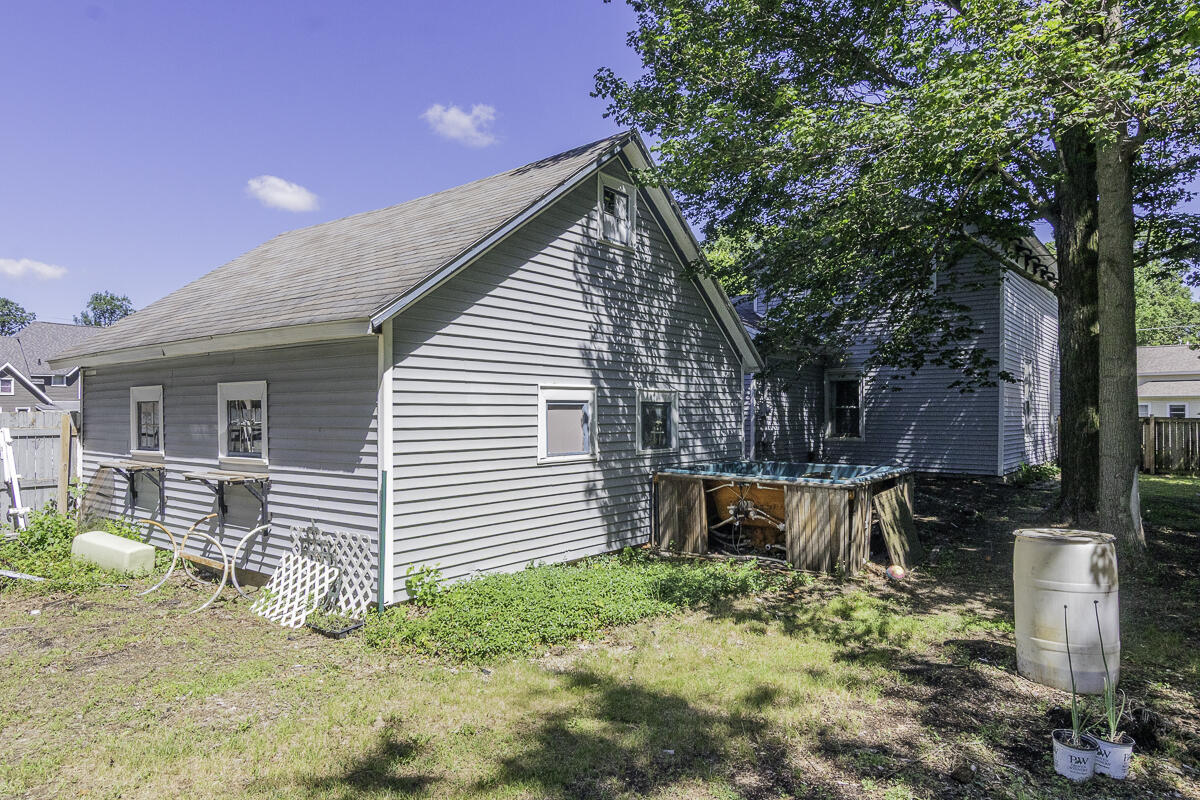 506 E 2nd Street Property Photo 45