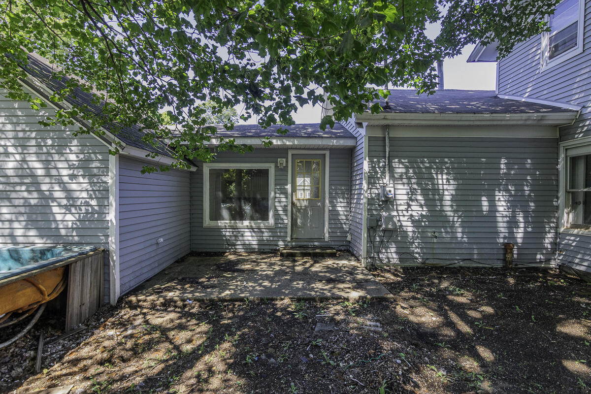 506 E 2nd Street Property Photo 47
