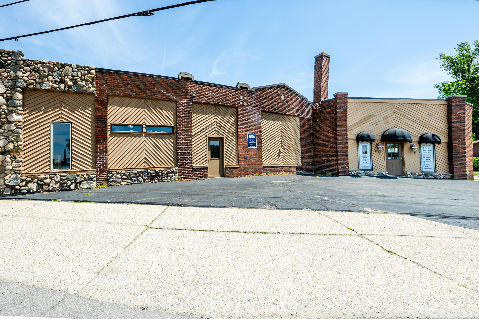 1719 Lakeshore Drive Property Photo 1