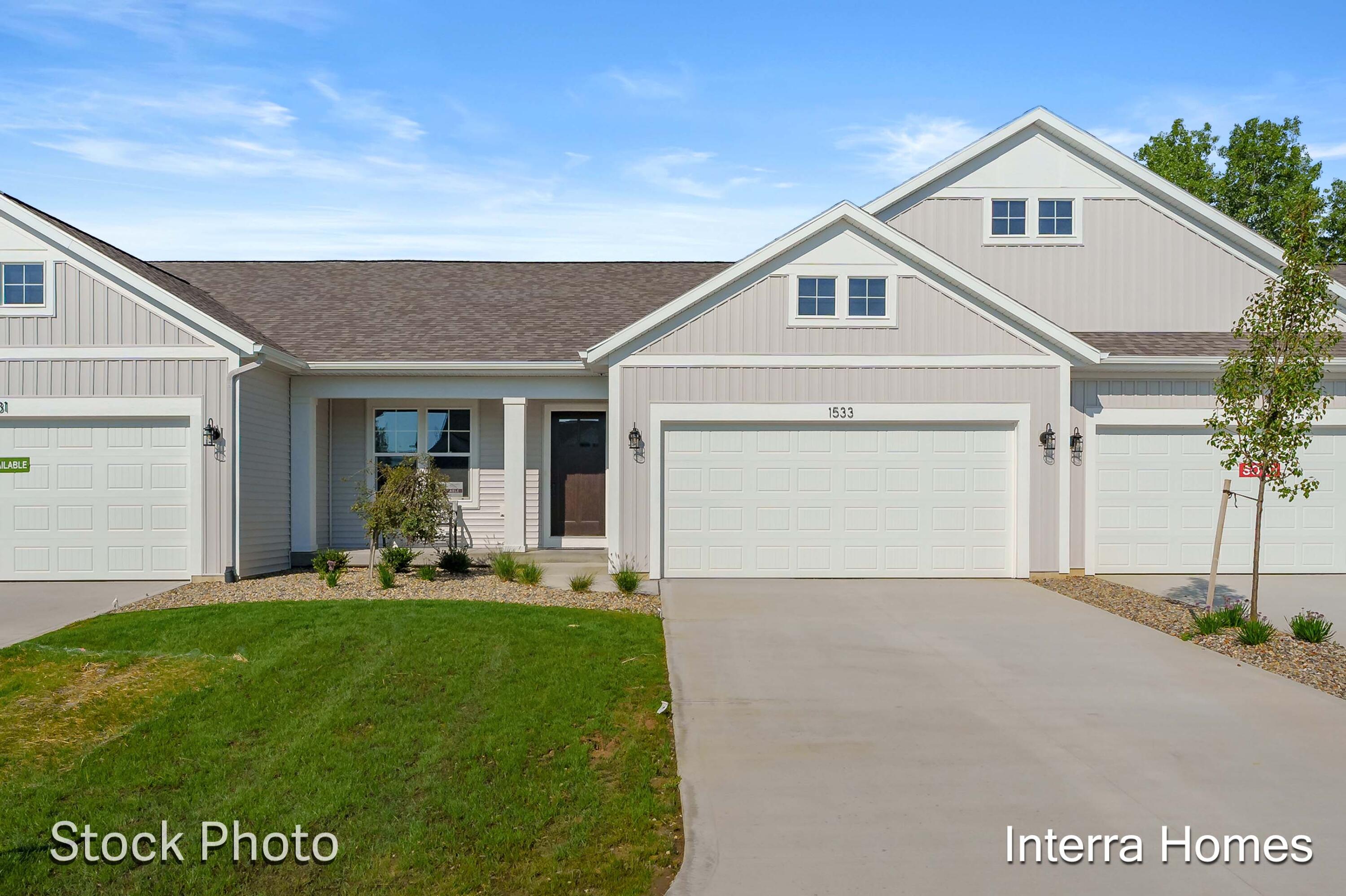 1593 N Village Circle Property Photo 1