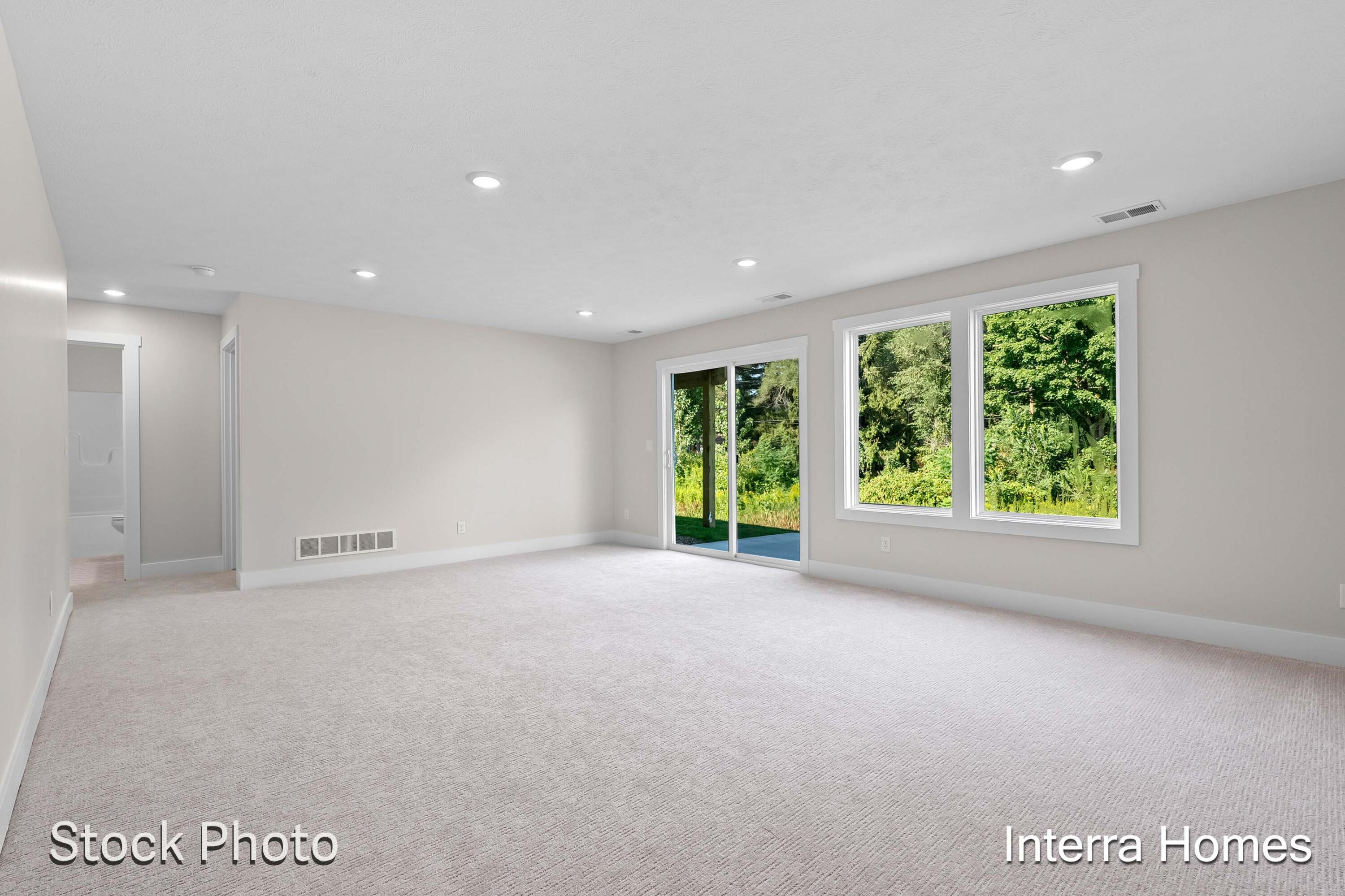 1593 N Village Circle Property Photo 19