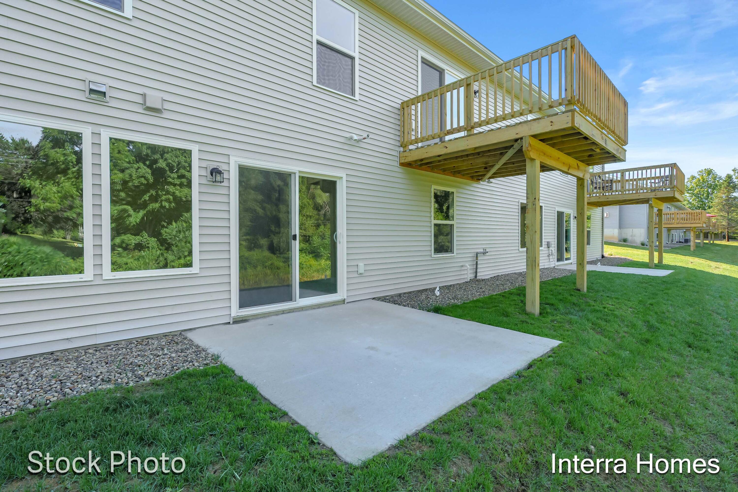 1593 N Village Circle Property Photo 28