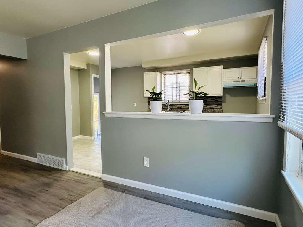 16599 Lenore Avenue Property Photo 5