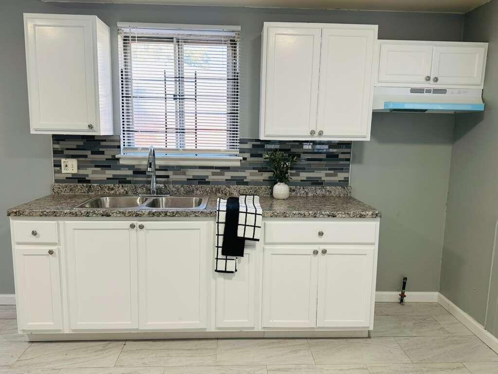 16599 Lenore Avenue Property Photo 8